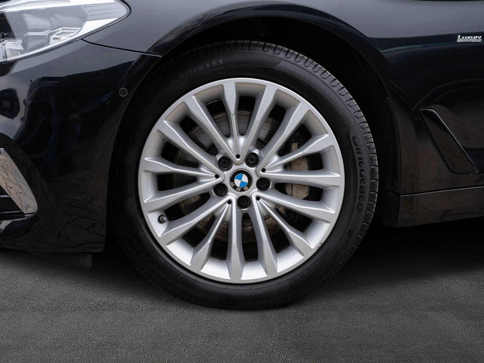 BMW 5er Reihe 530d Touring Luxury Line