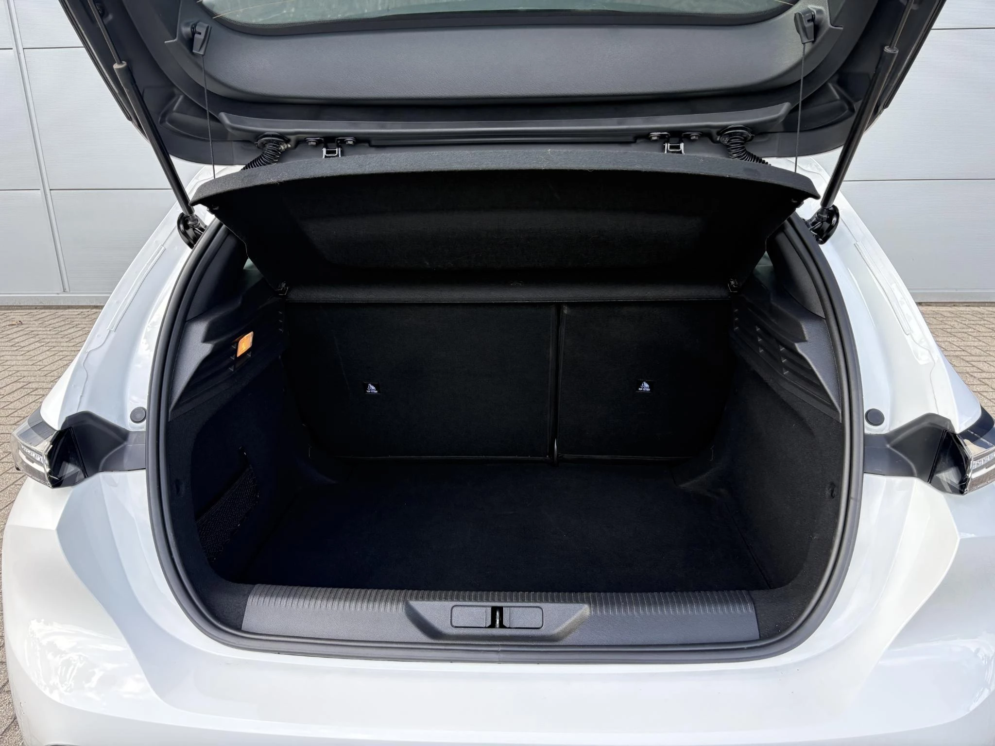 Peugeot-308-image-18