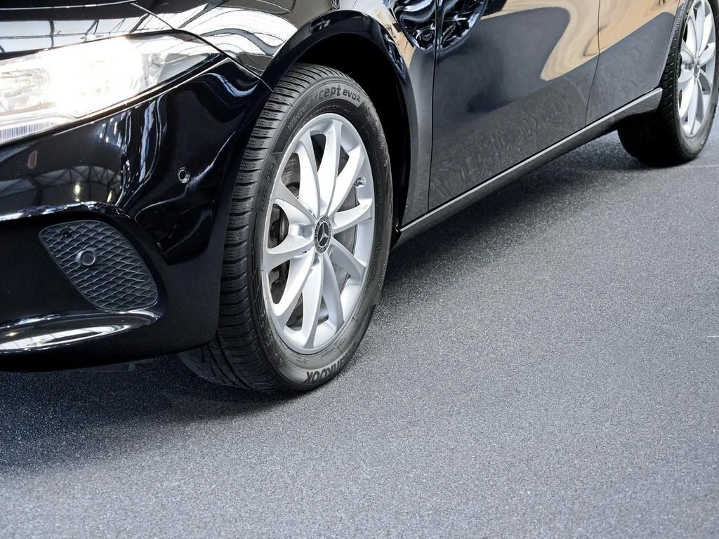 Mercedes-Benz-A-Klasse 250 e-image-6
