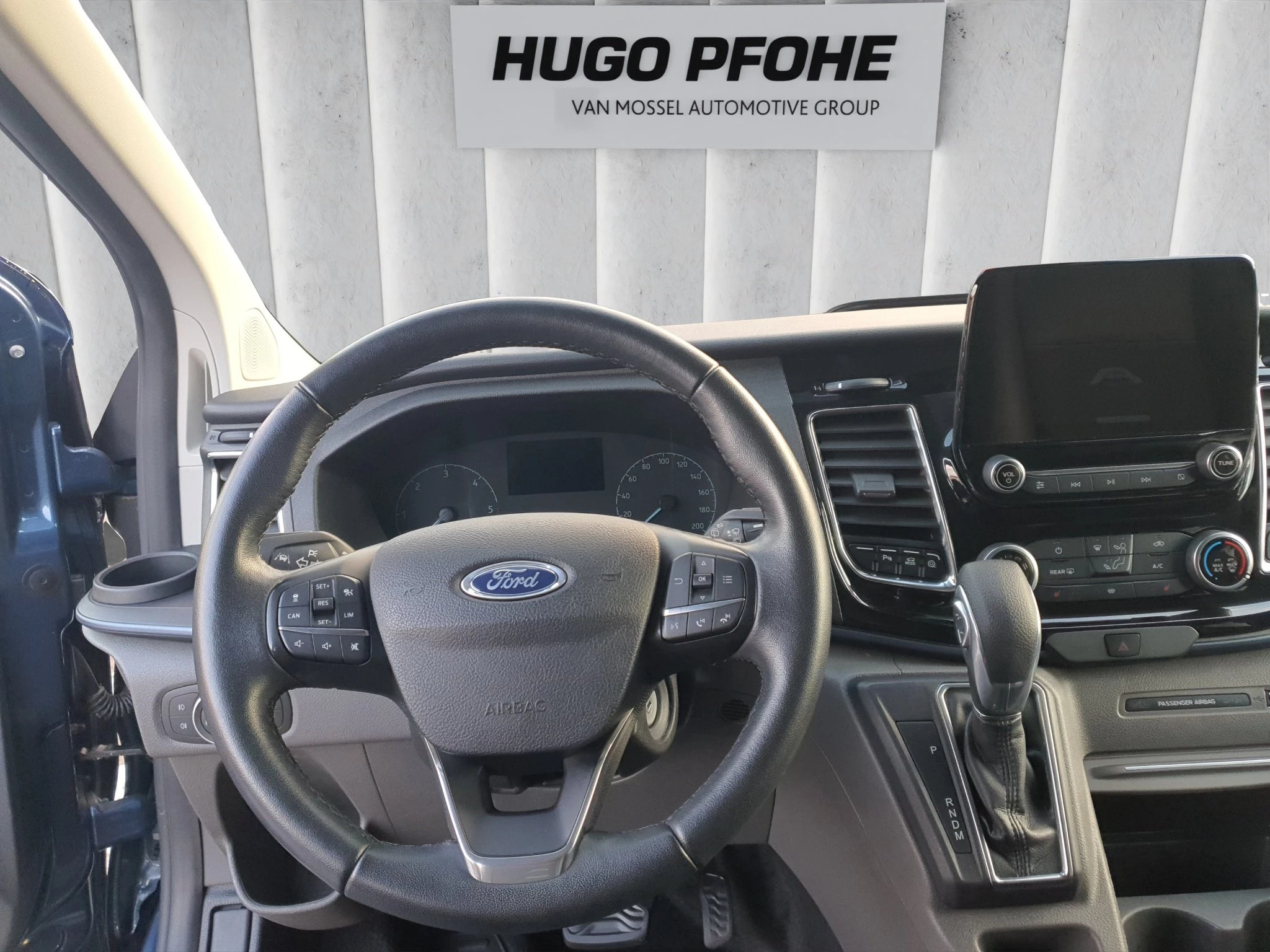 Ford-Tourneo Custom-image-8