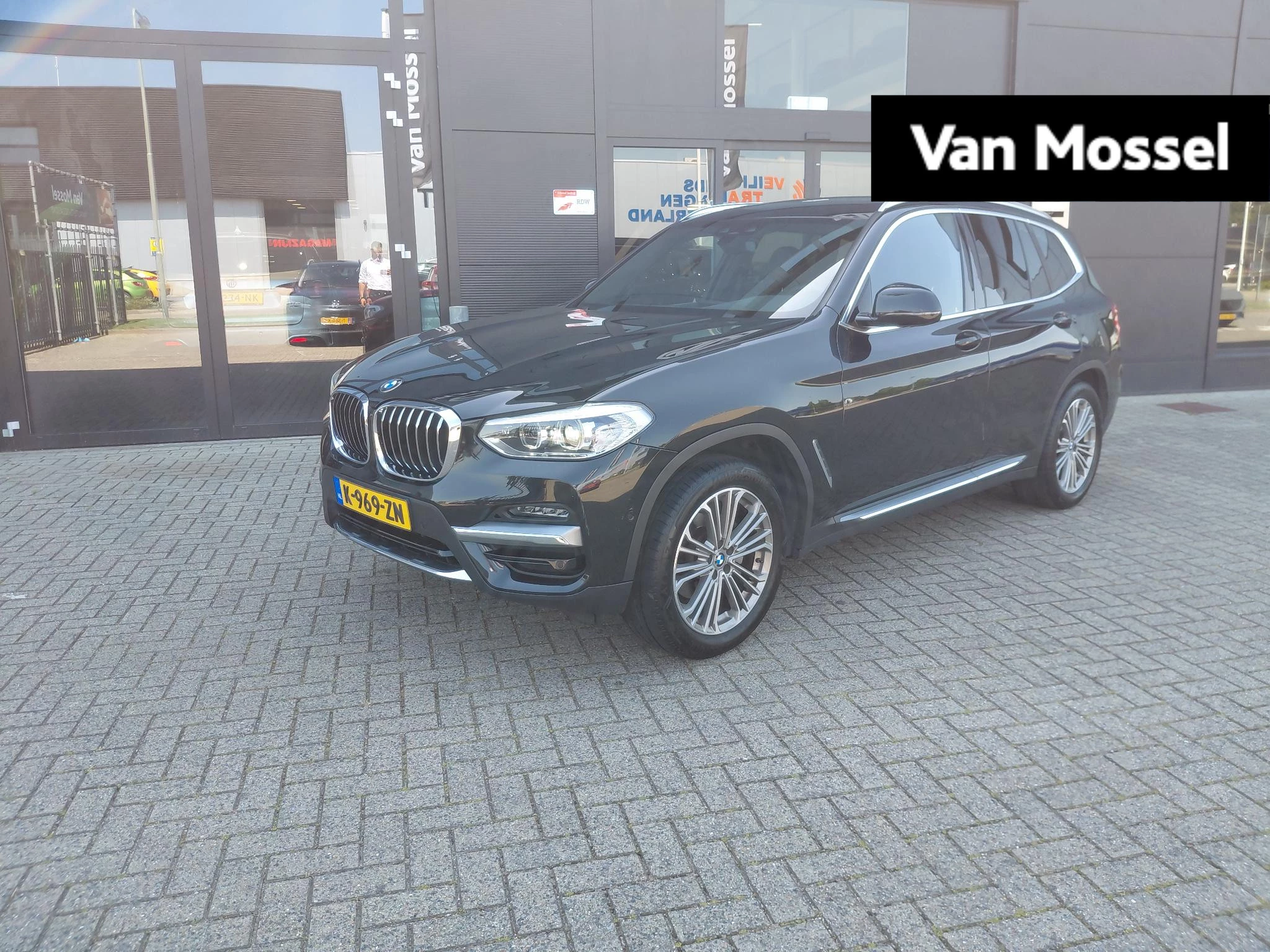 BMW-X3-image-0