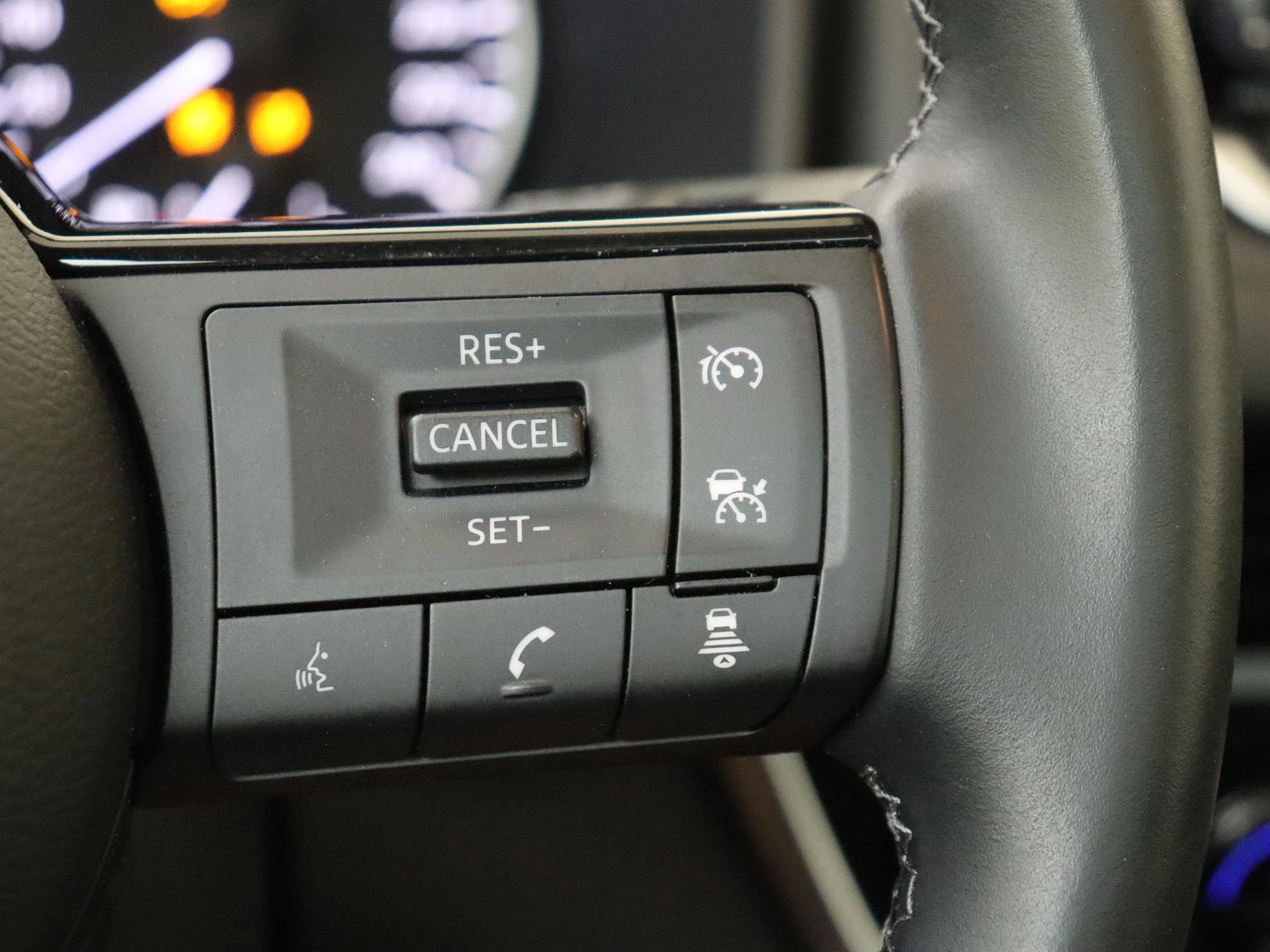 Nissan-QASHQAI-image-13