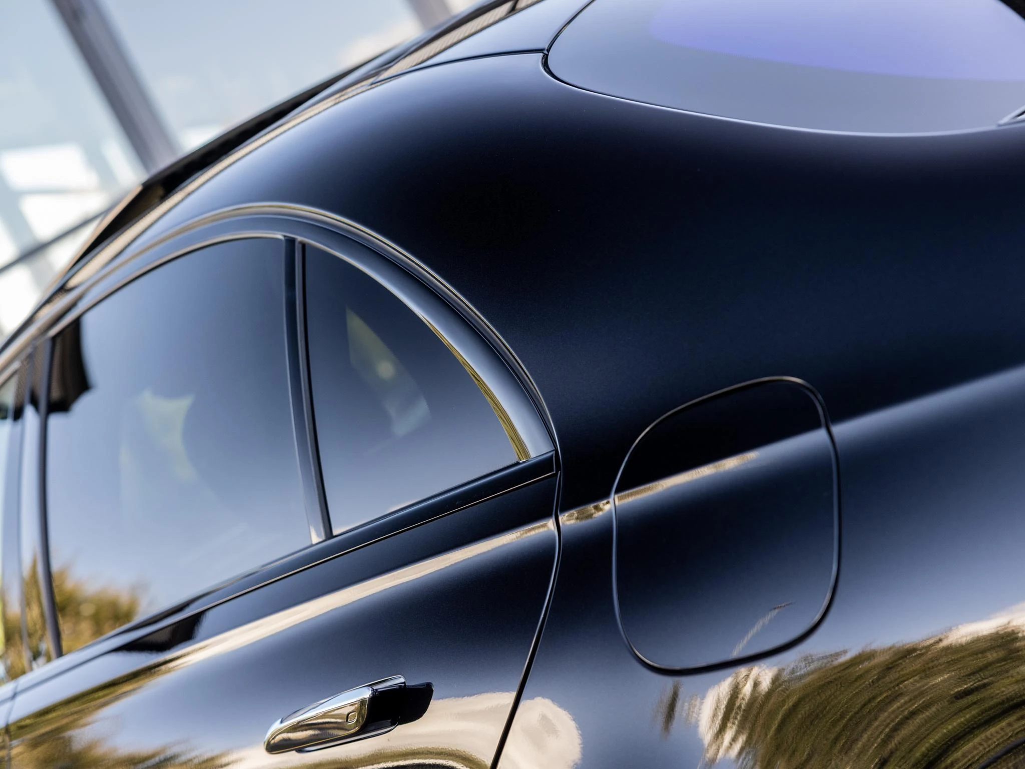Mercedes-Benz-S-Klasse-image-10