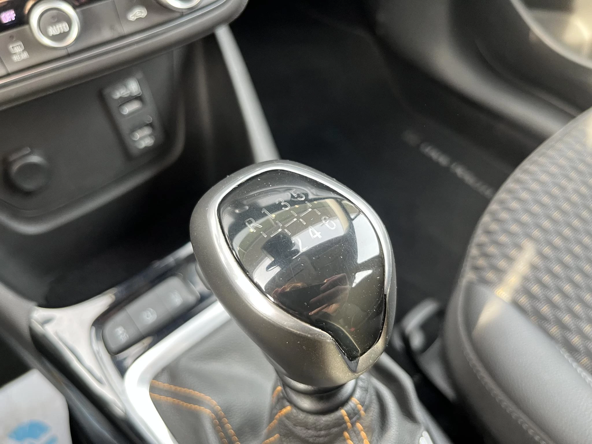 Opel-Crossland X-image-36