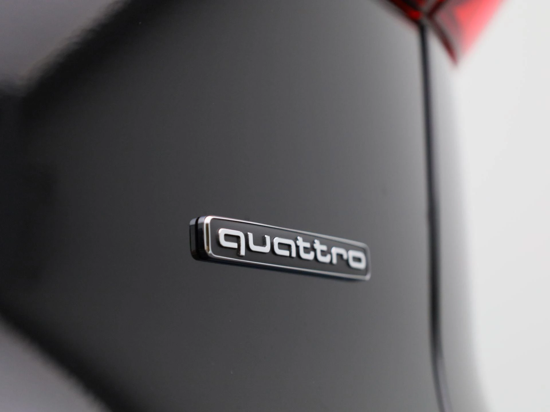 Audi Q5 2.0 TFSI e-hybrid quattro S edition Competition