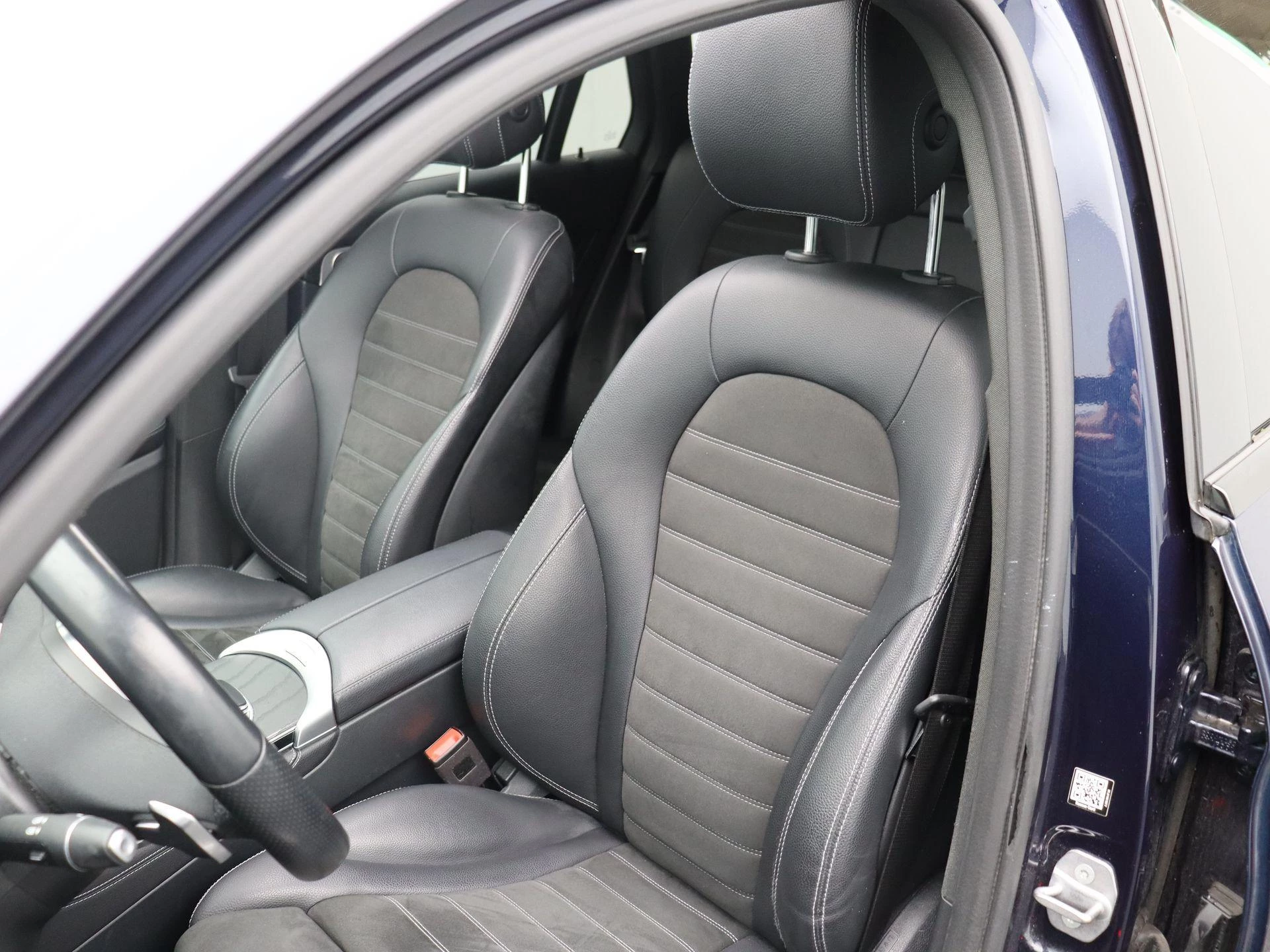 Mercedes-Benz GLC 300e SUV AMG LINE + PANO DAK + BURMESTER + CARPLAY + SURROUND VIEW +