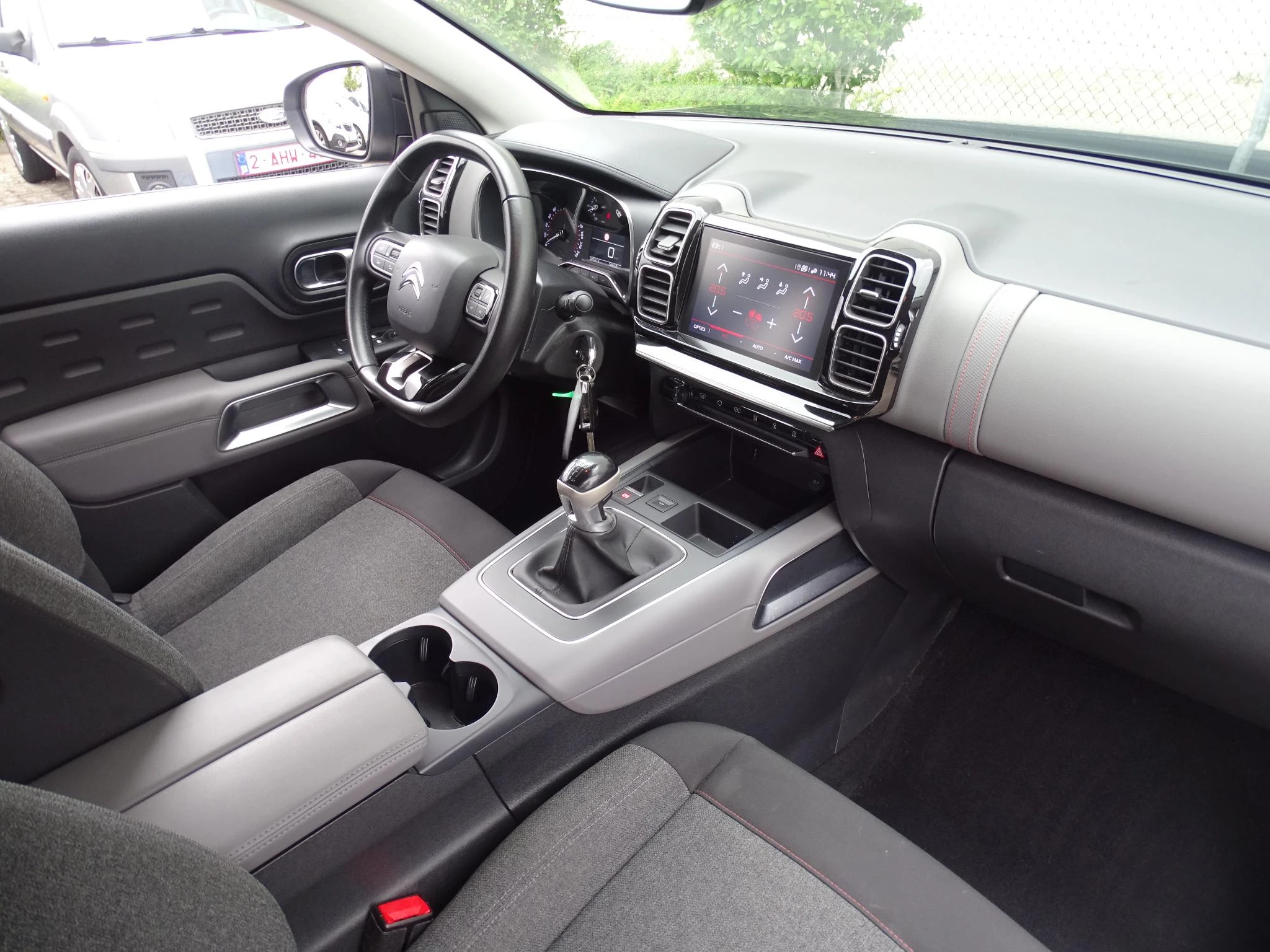 Citroën-C5 Aircross-image-13