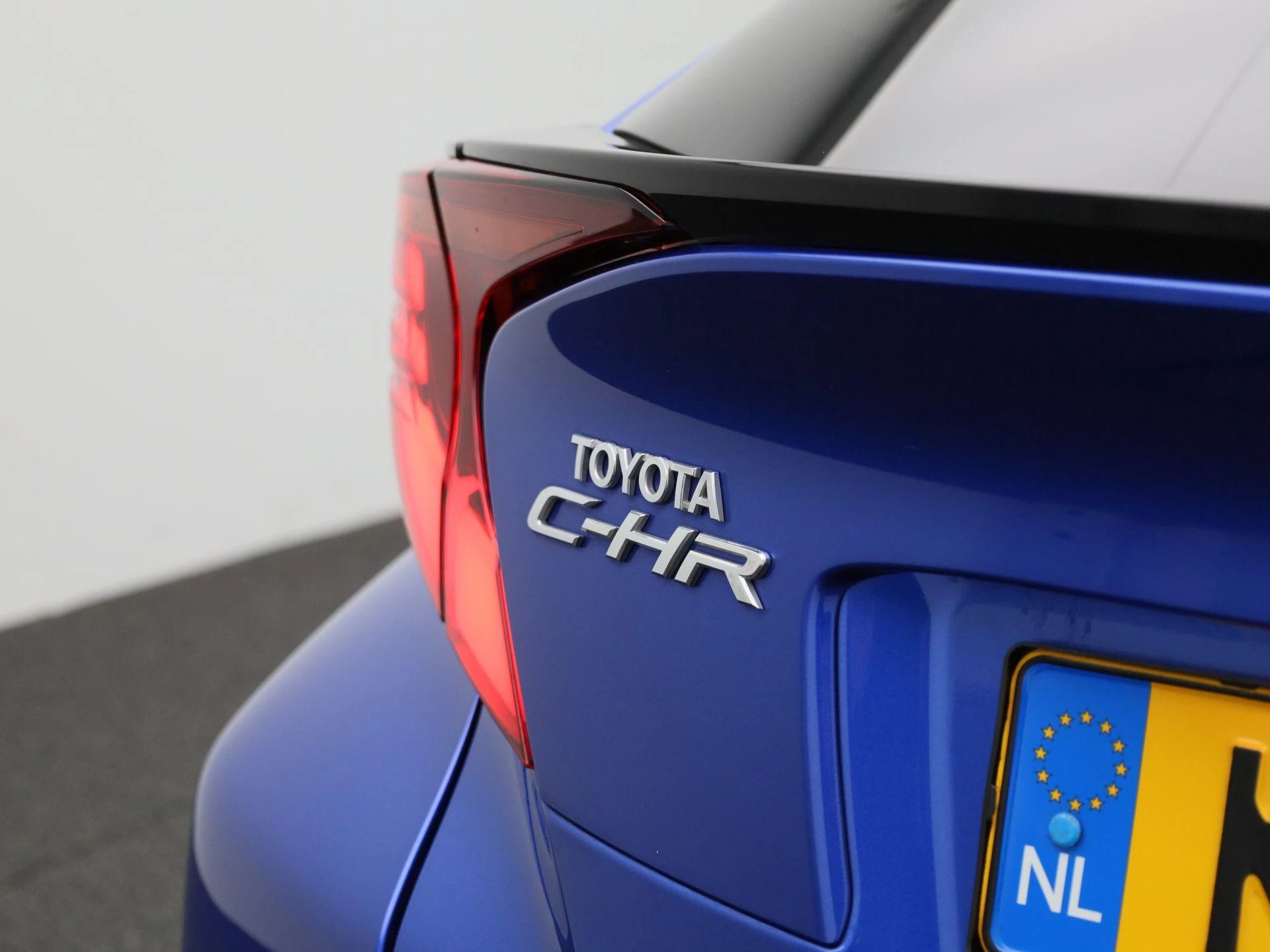 Toyota-C-HR-image-39