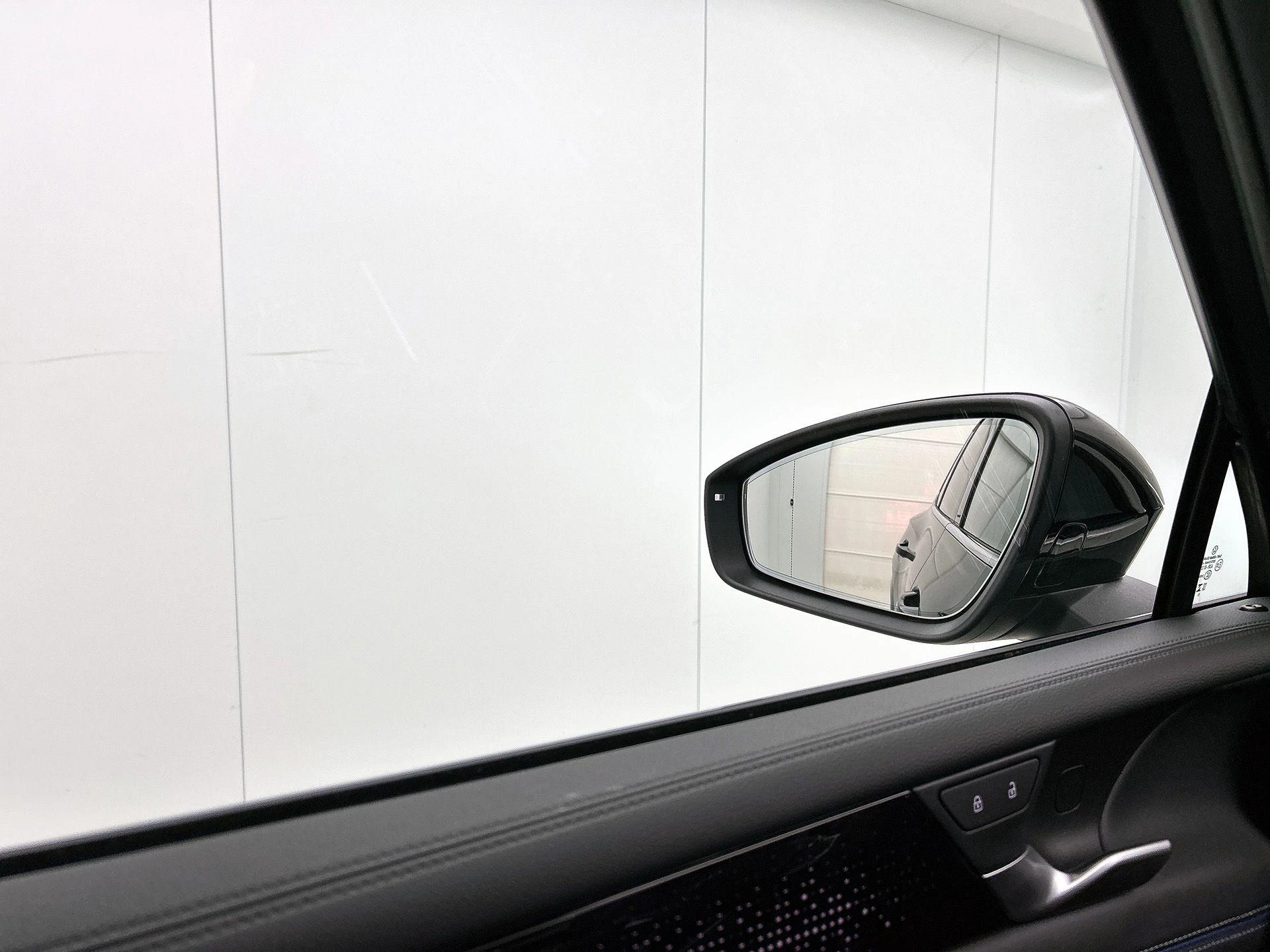 Volkswagen-Tiguan-image-30