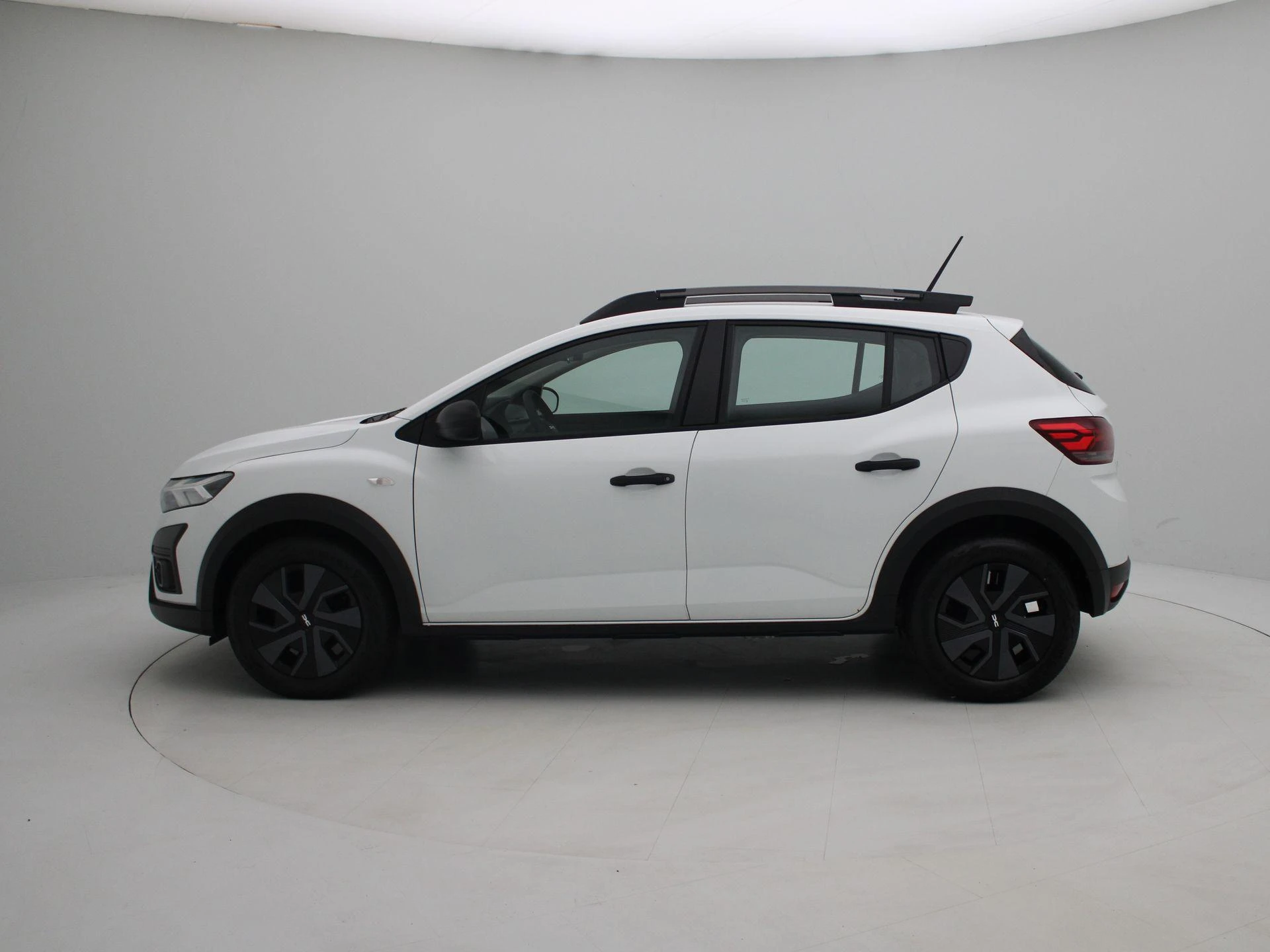 Dacia-Sandero Stepway-image-3