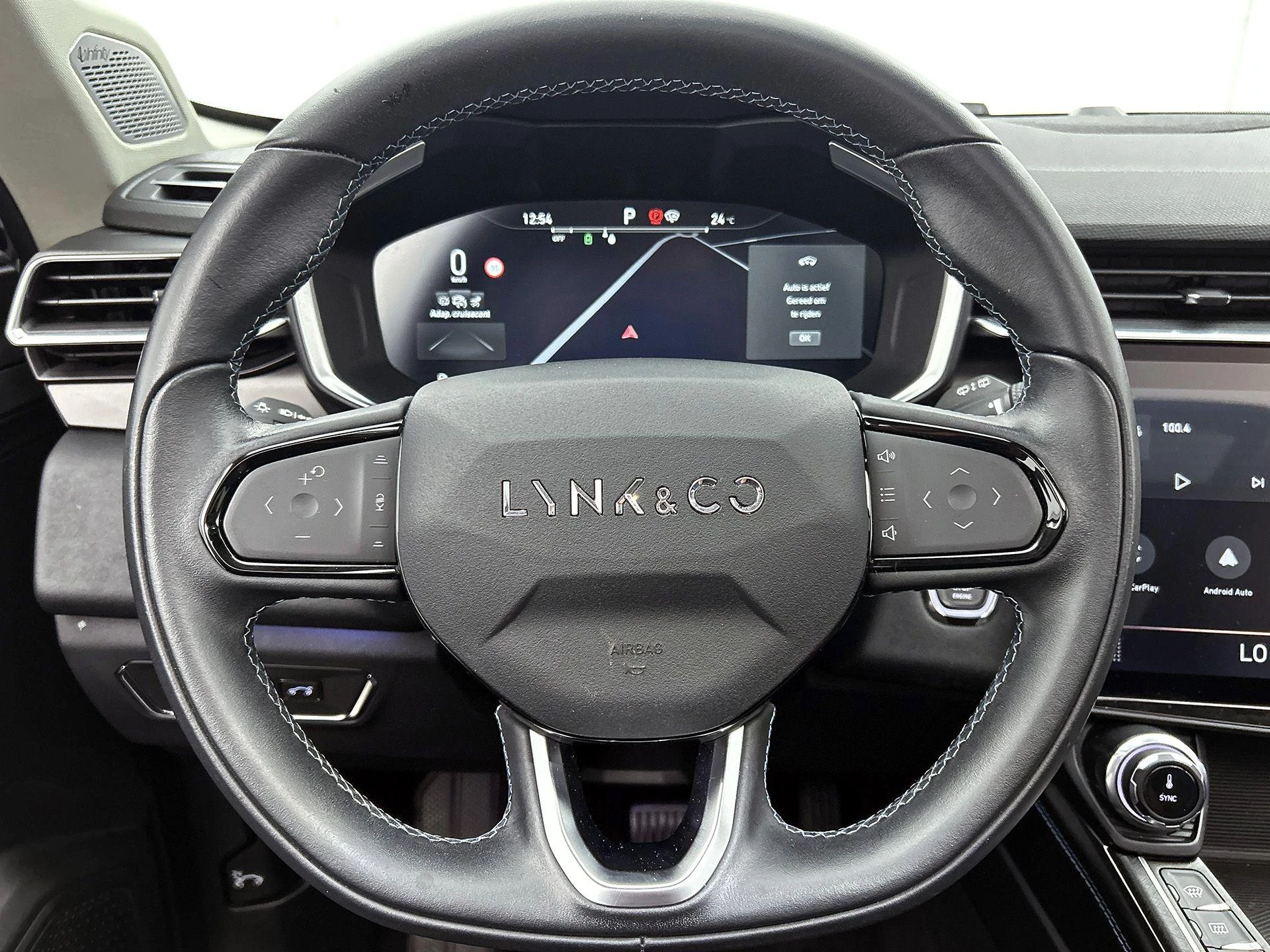Lynk & Co-01-image-34