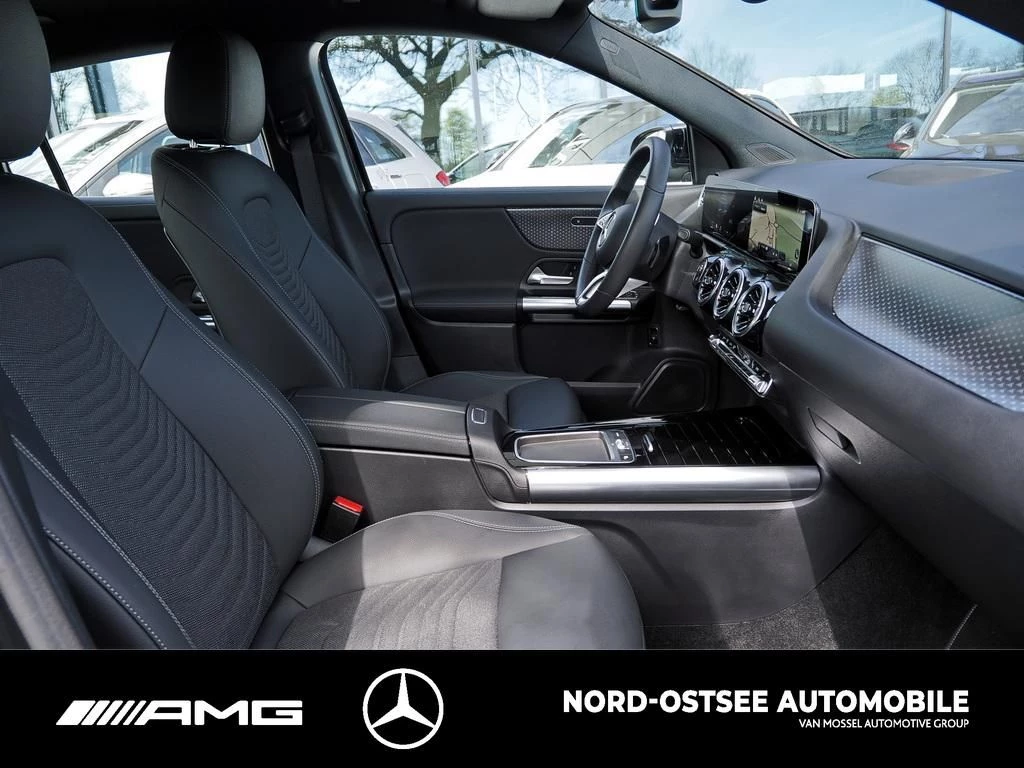 Mercedes-Benz-GLA-image-9