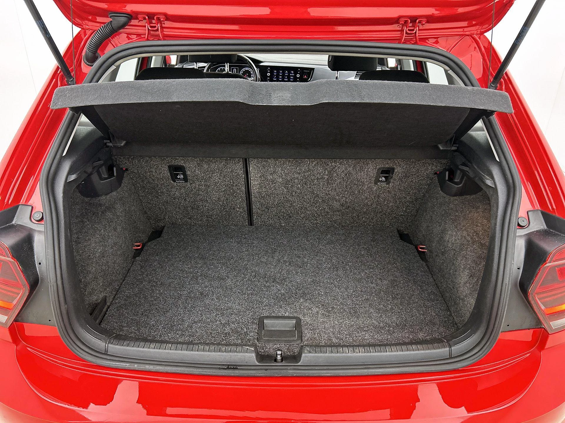 Volkswagen-Polo-image-17
