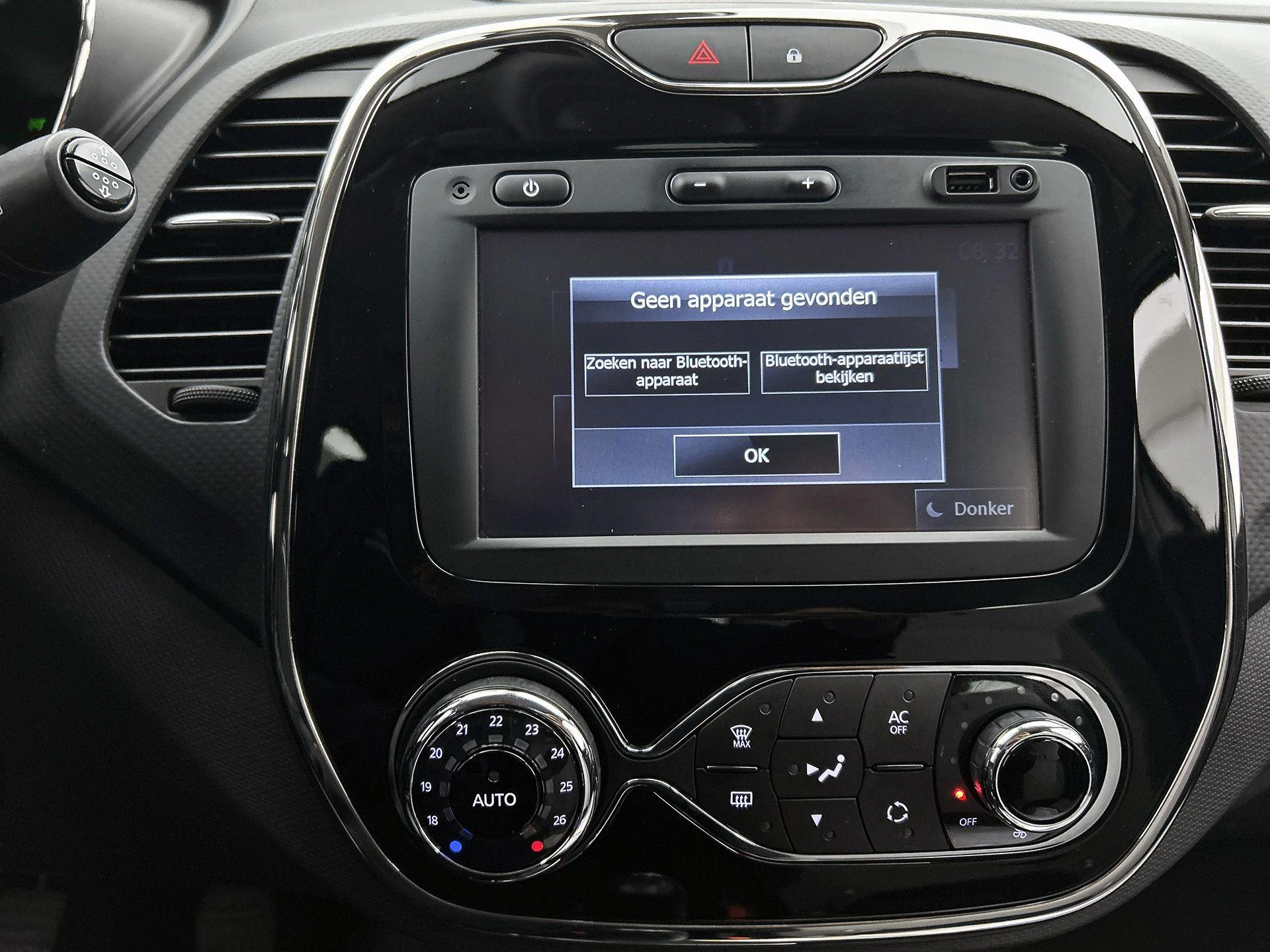 Renault-Captur-image-12