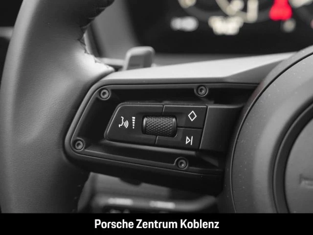 Porsche Panamera 4 E-Hybrid -