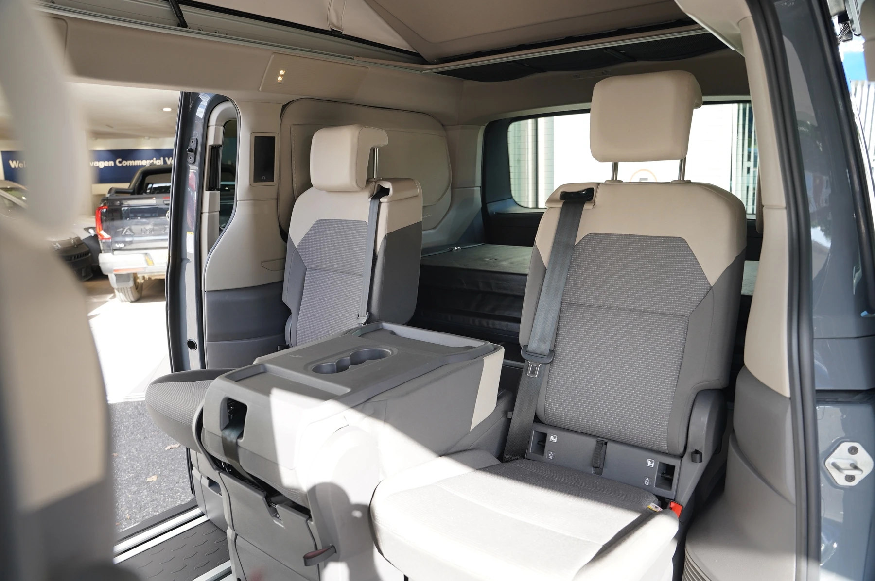 Volkswagen-California-image-9