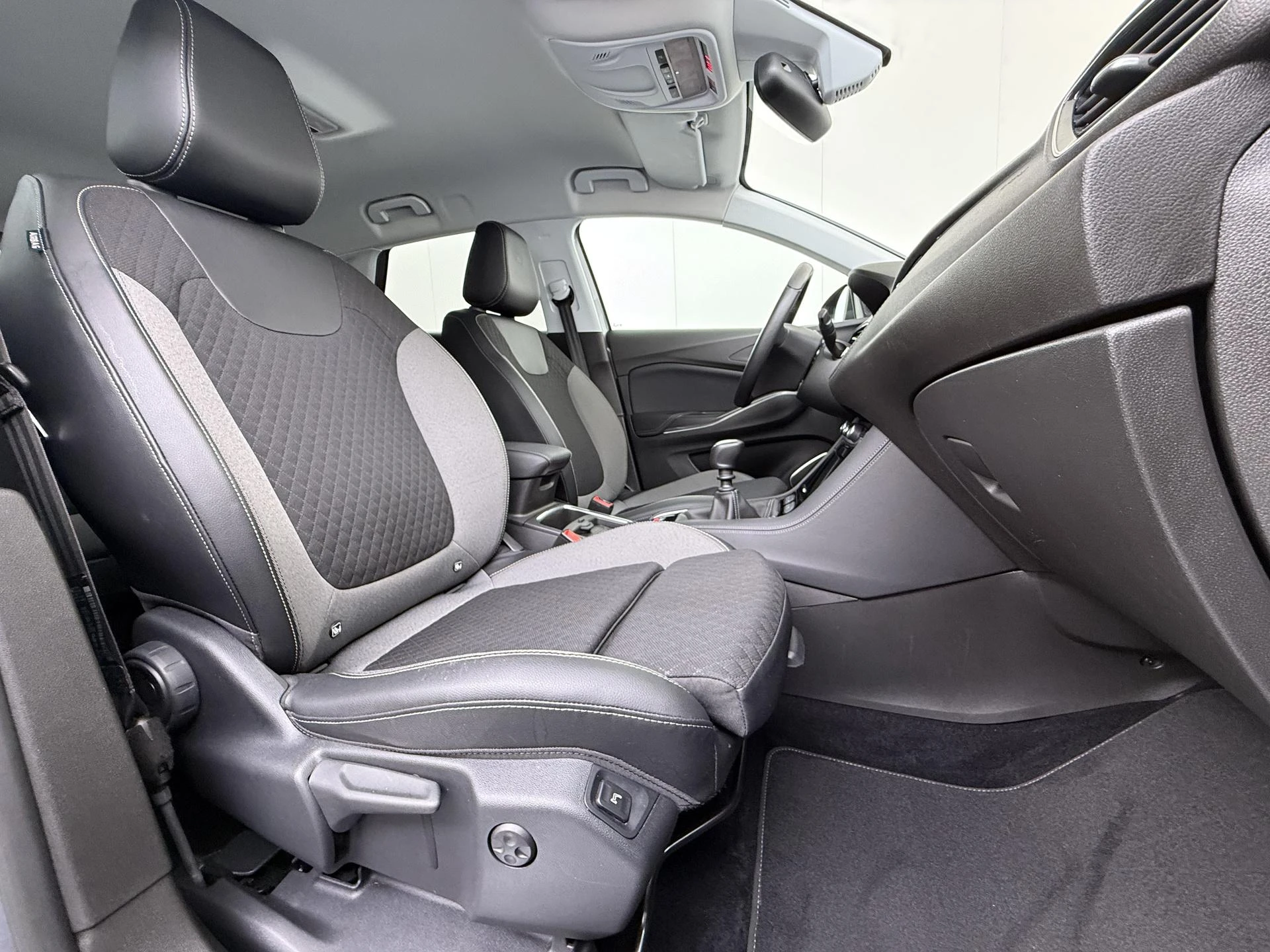 Opel-Grandland X-image-36