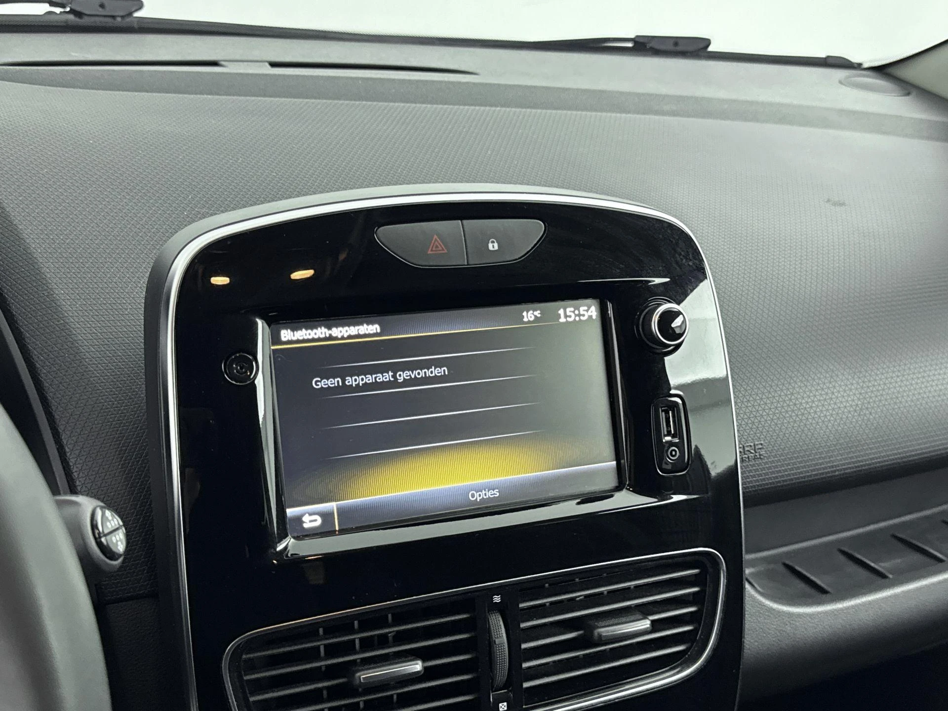 Renault-Clio-image-6