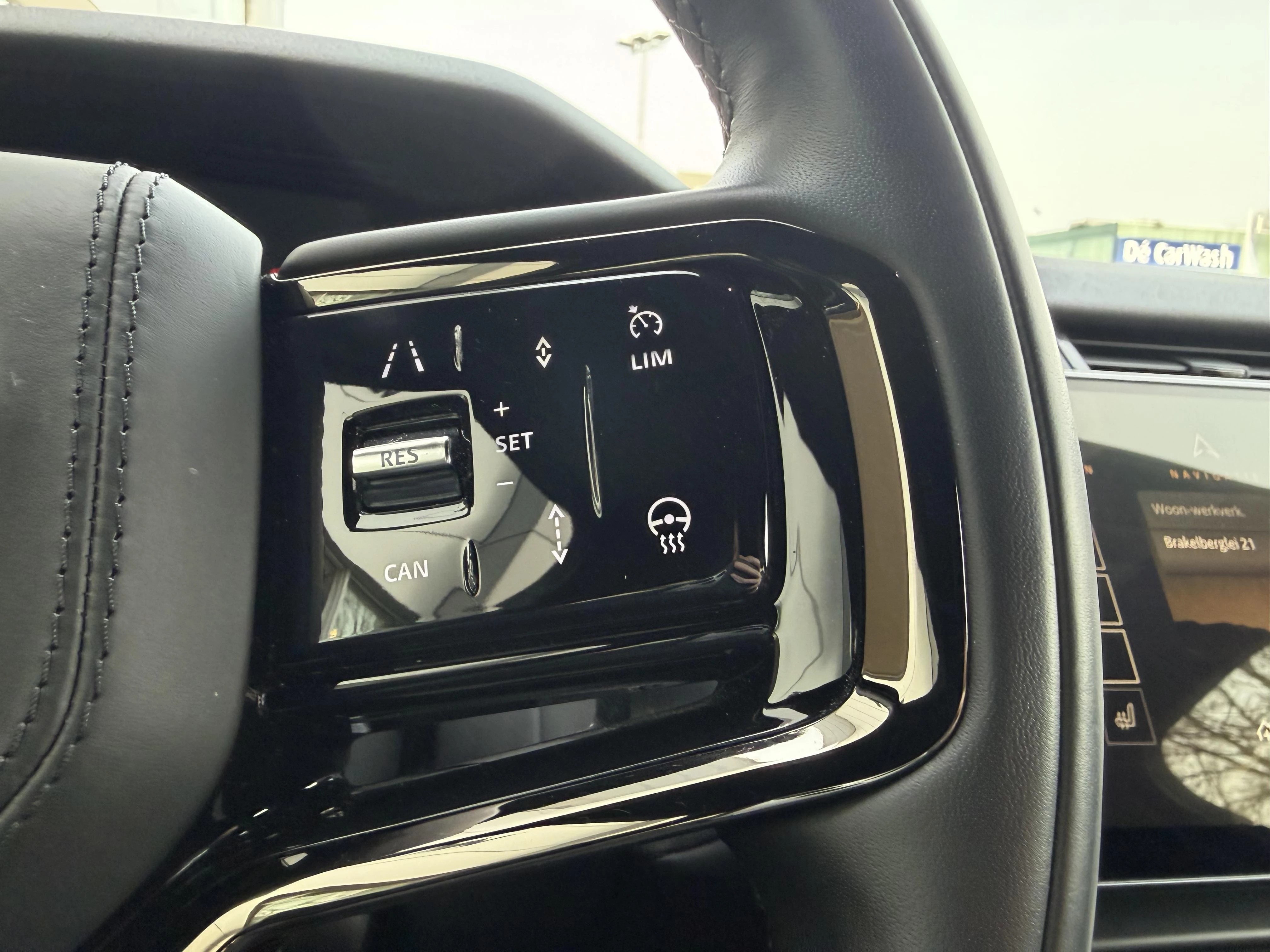 Land Rover Range Rover Velar P400e Dynamic SE AWD