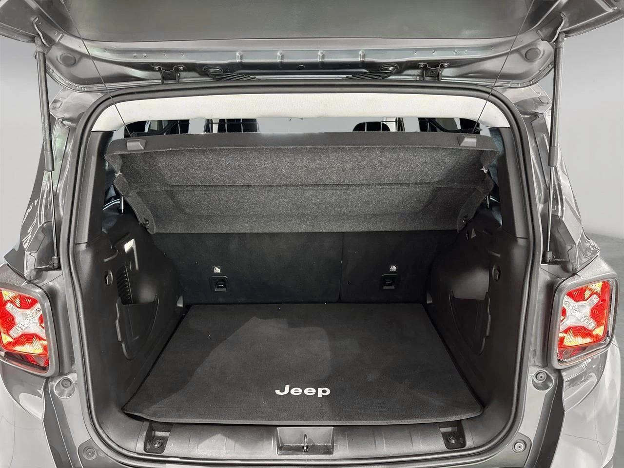 Jeep Renegade 1.3 T4 150 4x2 DDCT Night Eagle