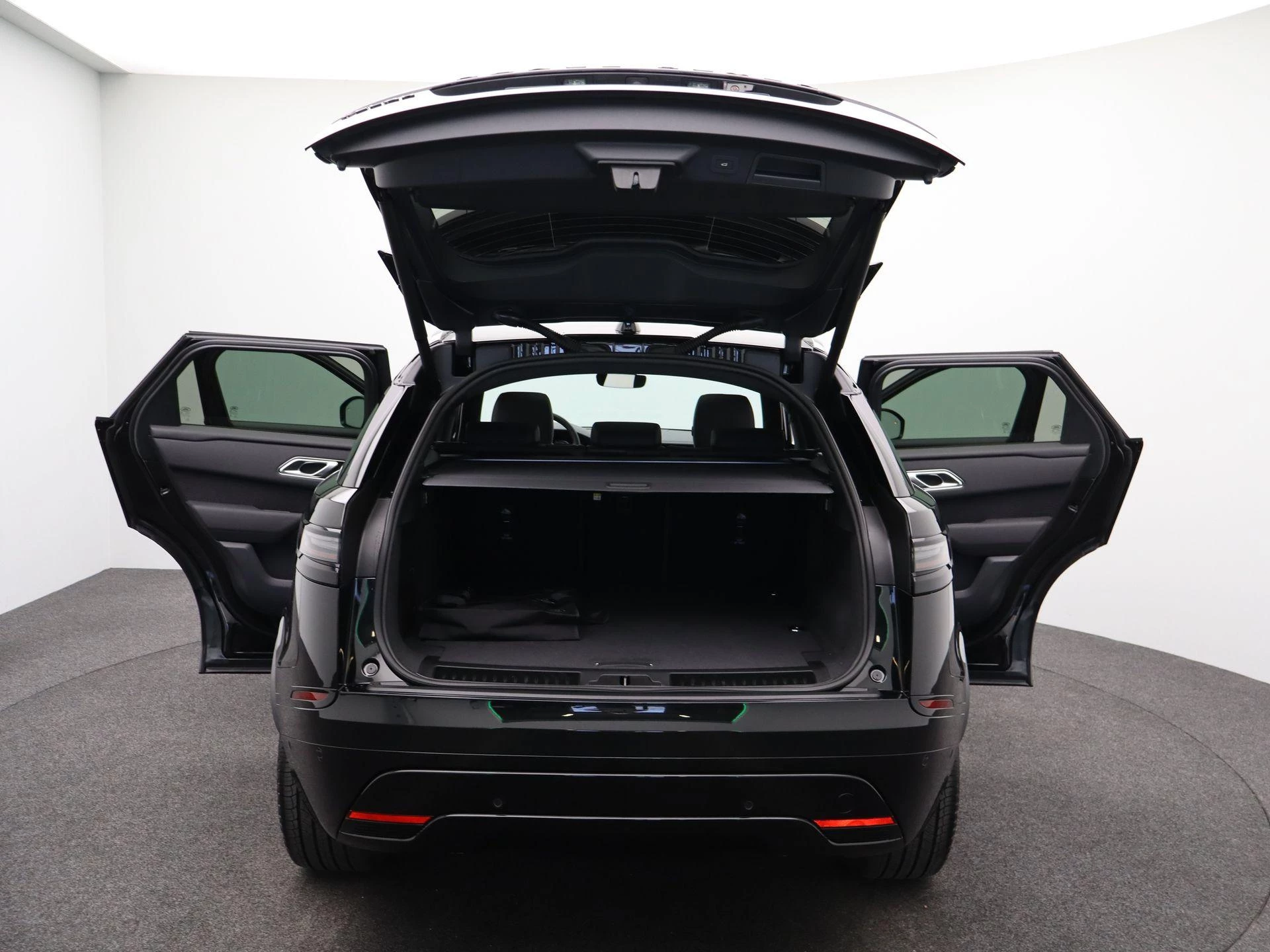 Land Rover Range Rover Velar 2.0 P400e AWD Dynamic SE PHEV