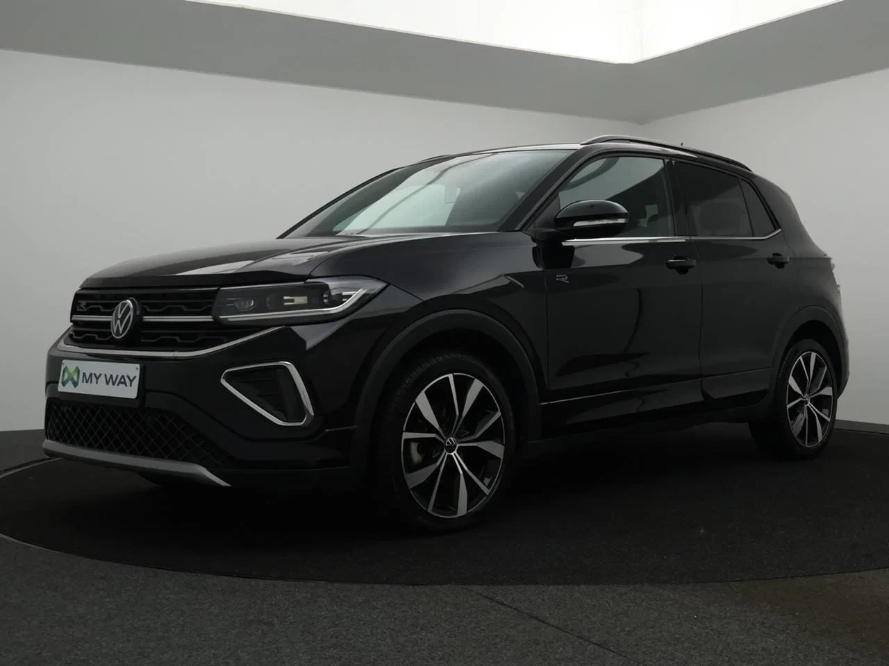 Volkswagen-T-Cross-image-0