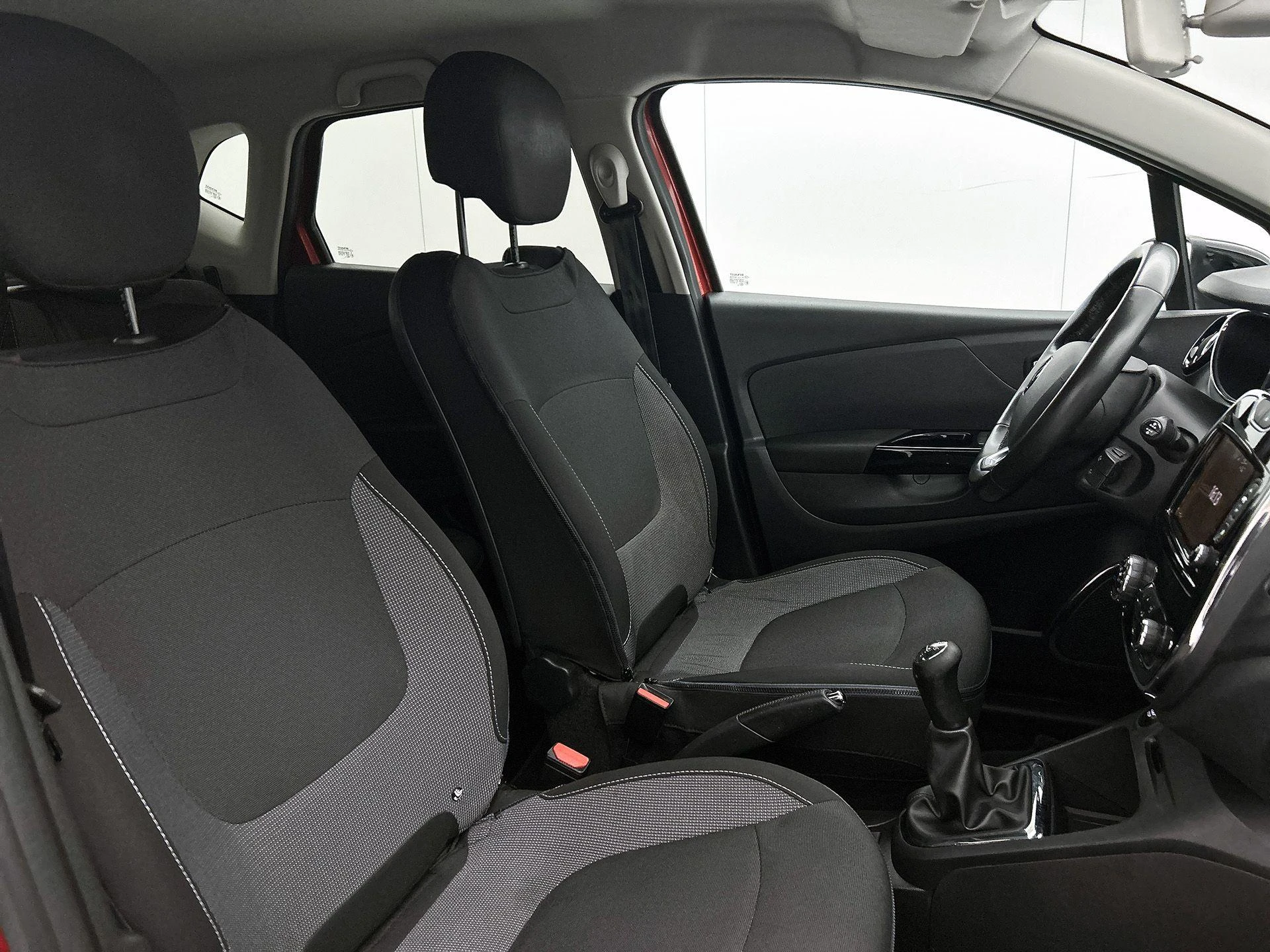 Renault-Captur-image-34