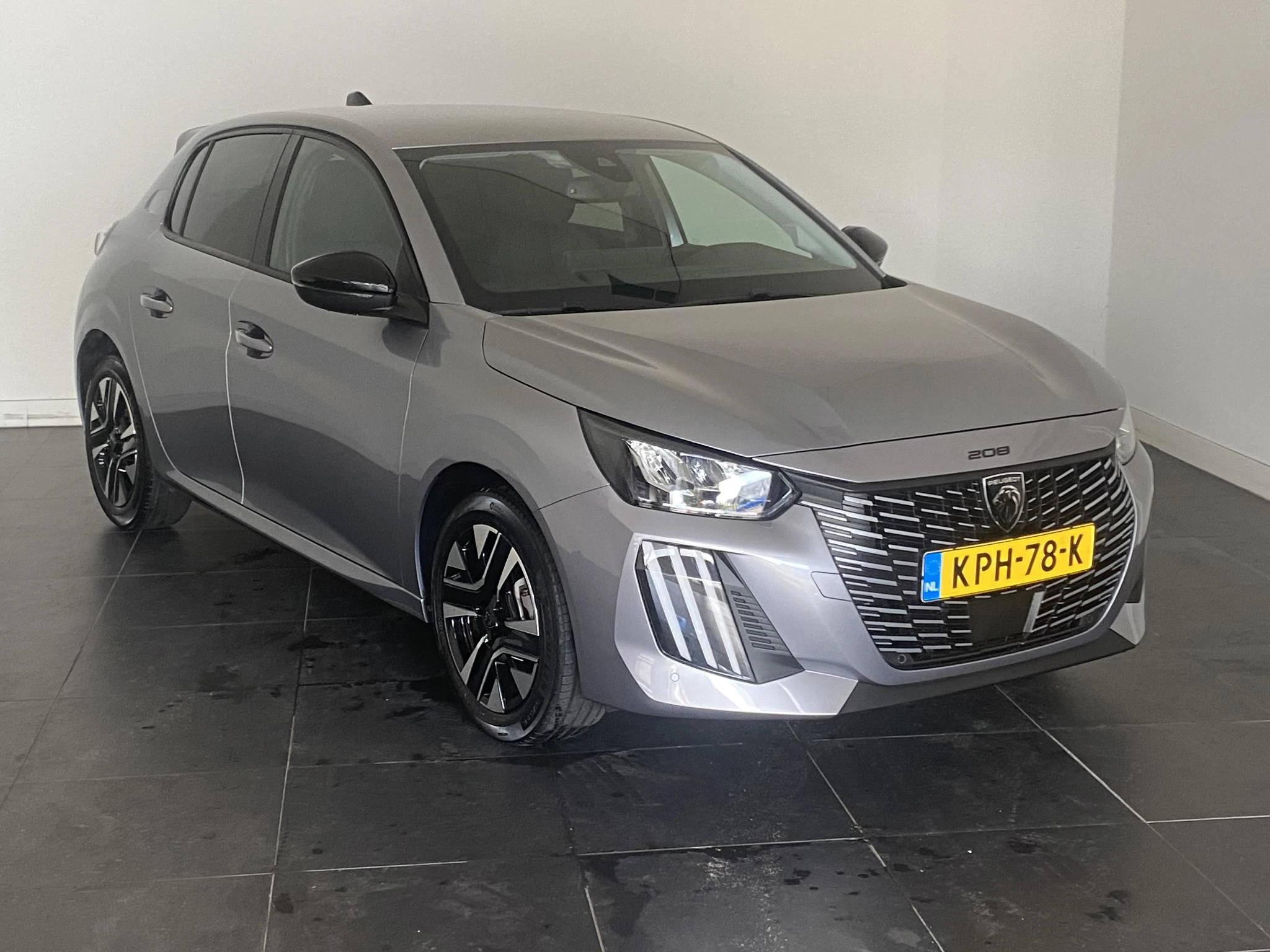 Peugeot-208-image-25