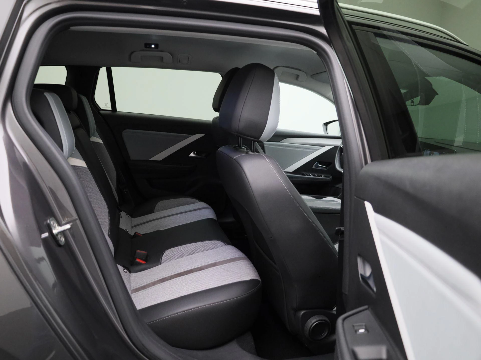 Opel-Astra-image-29