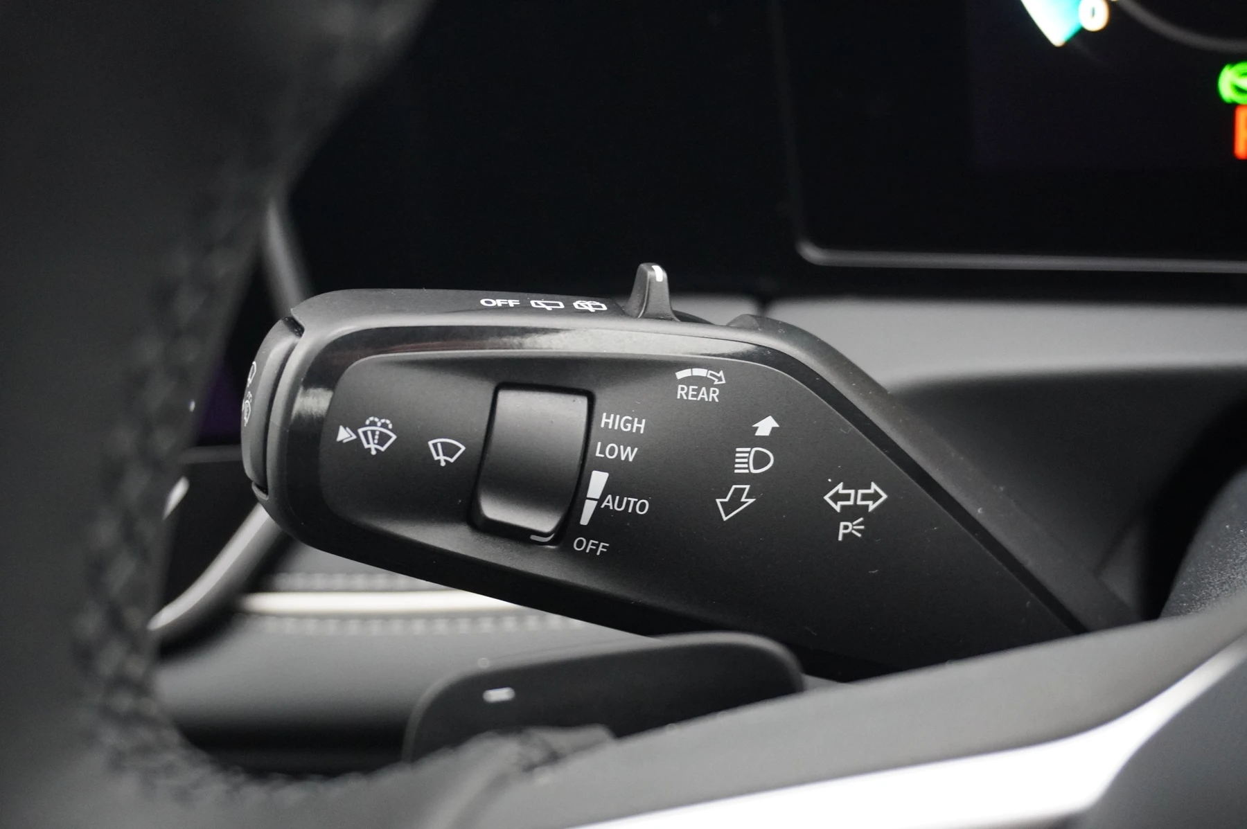 Volkswagen-Tiguan-image-27