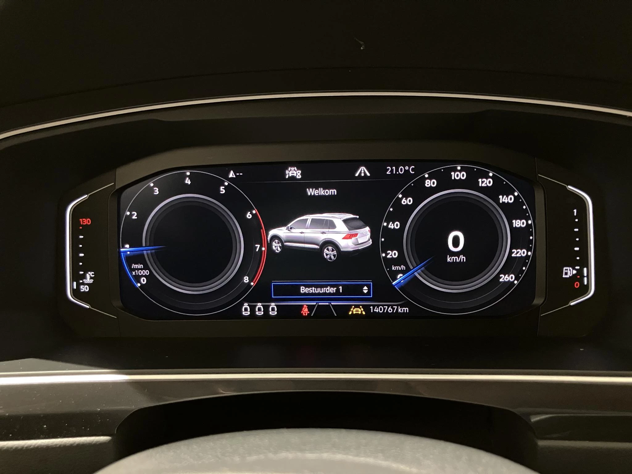 Volkswagen-Tiguan-image-4