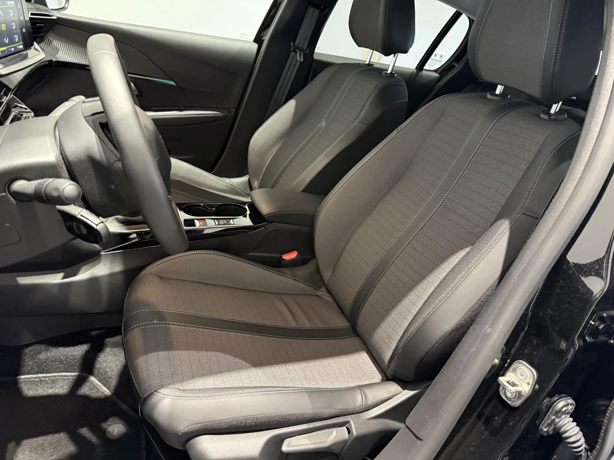 Peugeot-208-image-7