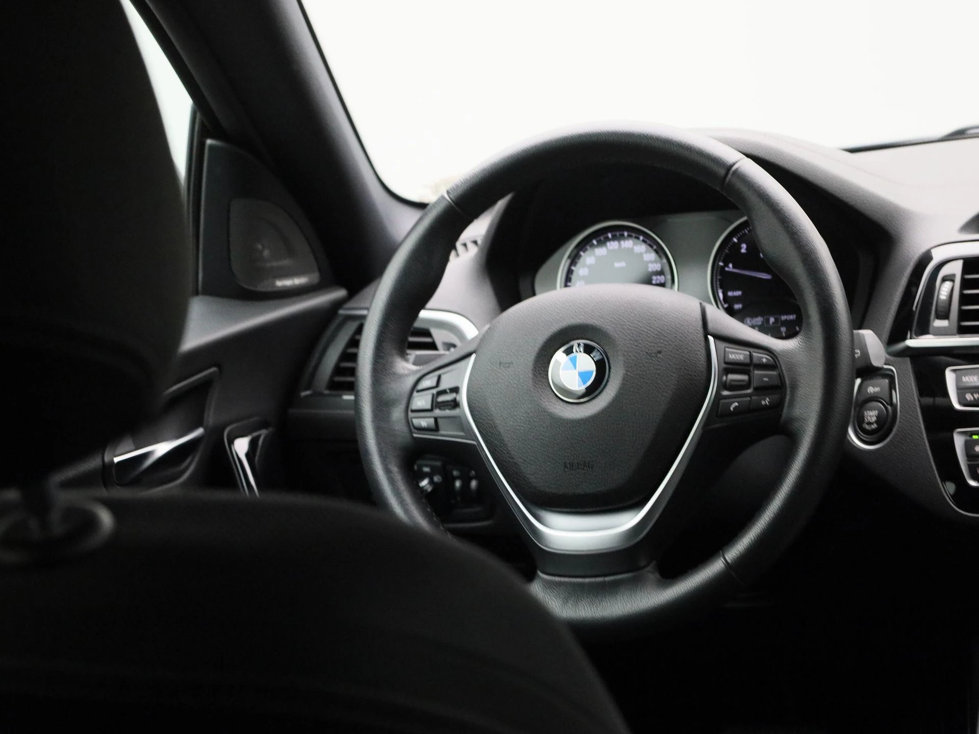 BMW-1 Serie-image-34