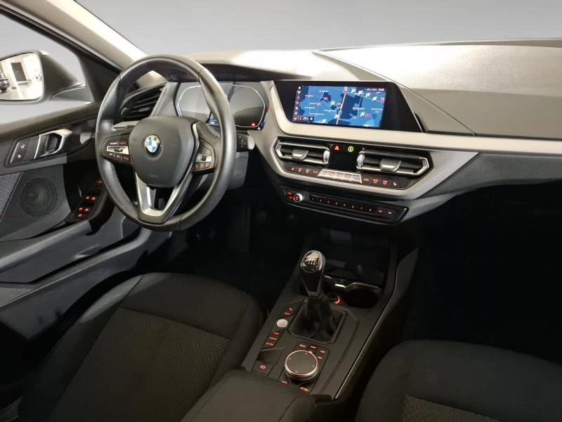 BMW-Série 1-image-6