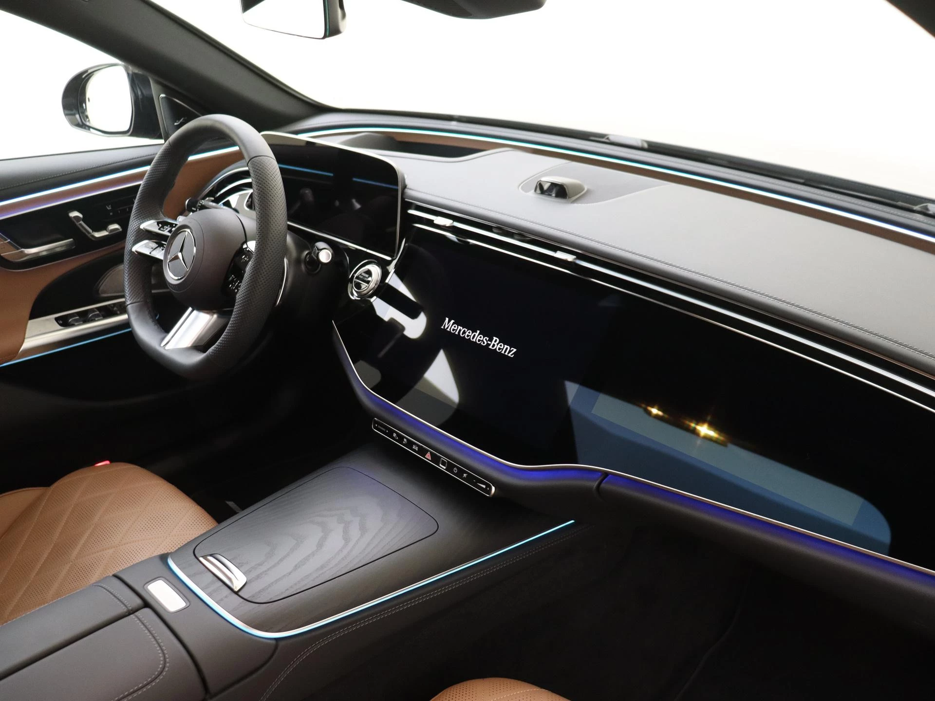 Mercedes-Benz-E-Klasse-image-3