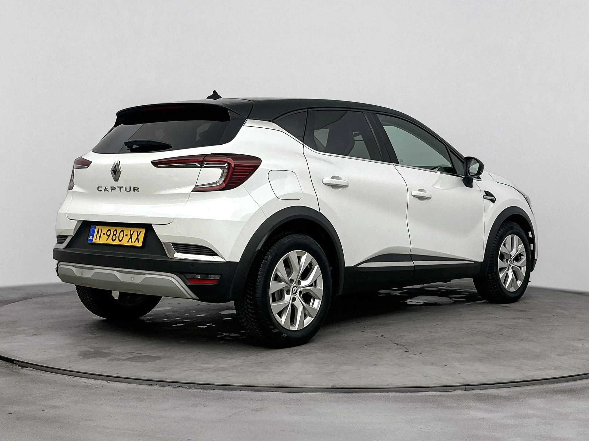 Renault-Captur-image-3
