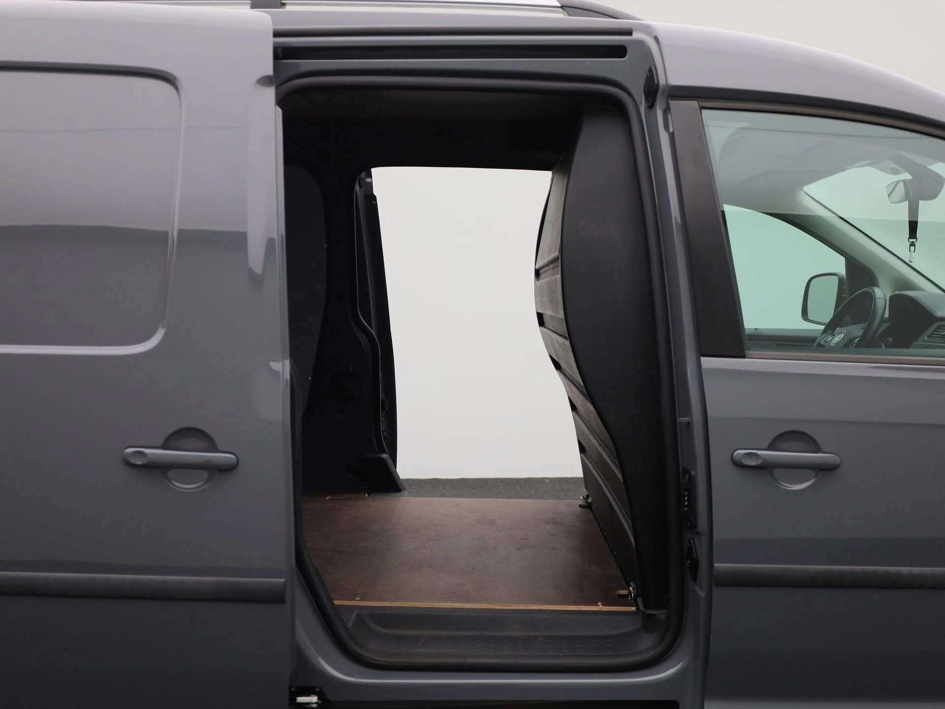 Volkswagen-Caddy-image-13