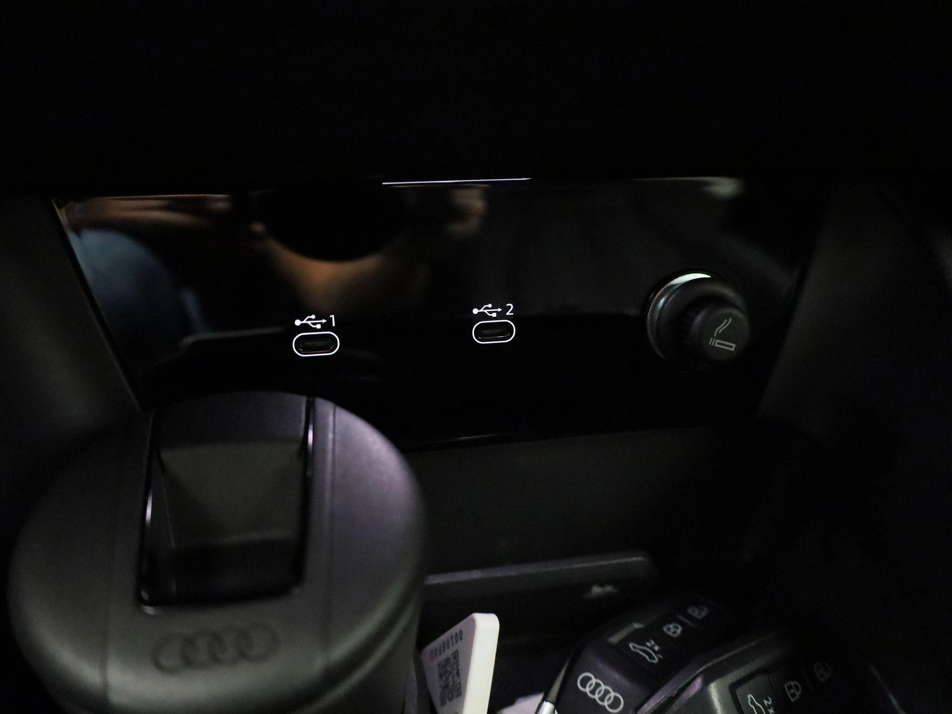 Audi-Q6 e-tron-image-21