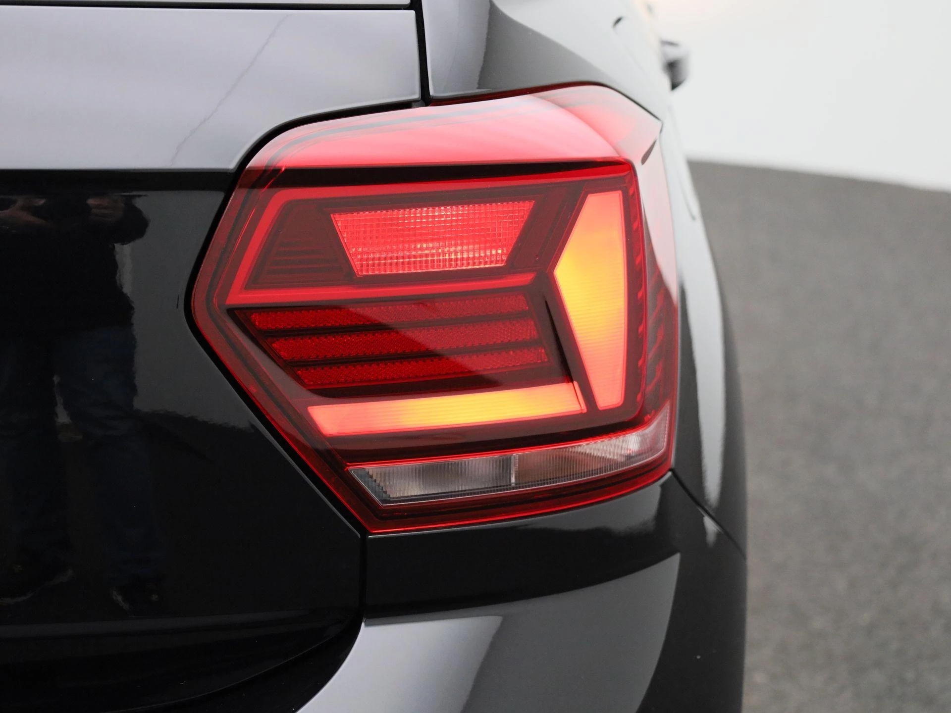 Volkswagen-Polo-image-32