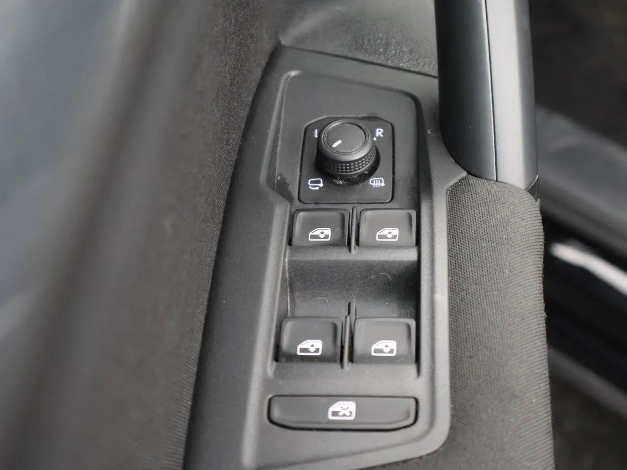 Volkswagen-Tiguan-image-15