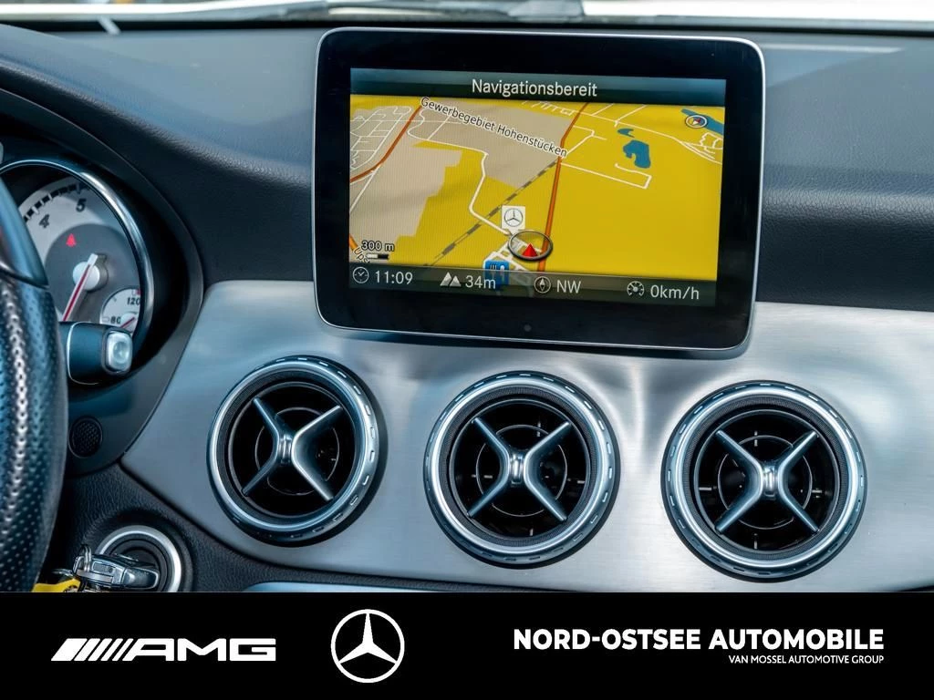 Mercedes-Benz GLA 180 AMG NAVI TEMPOMAT SHZ AMG Line