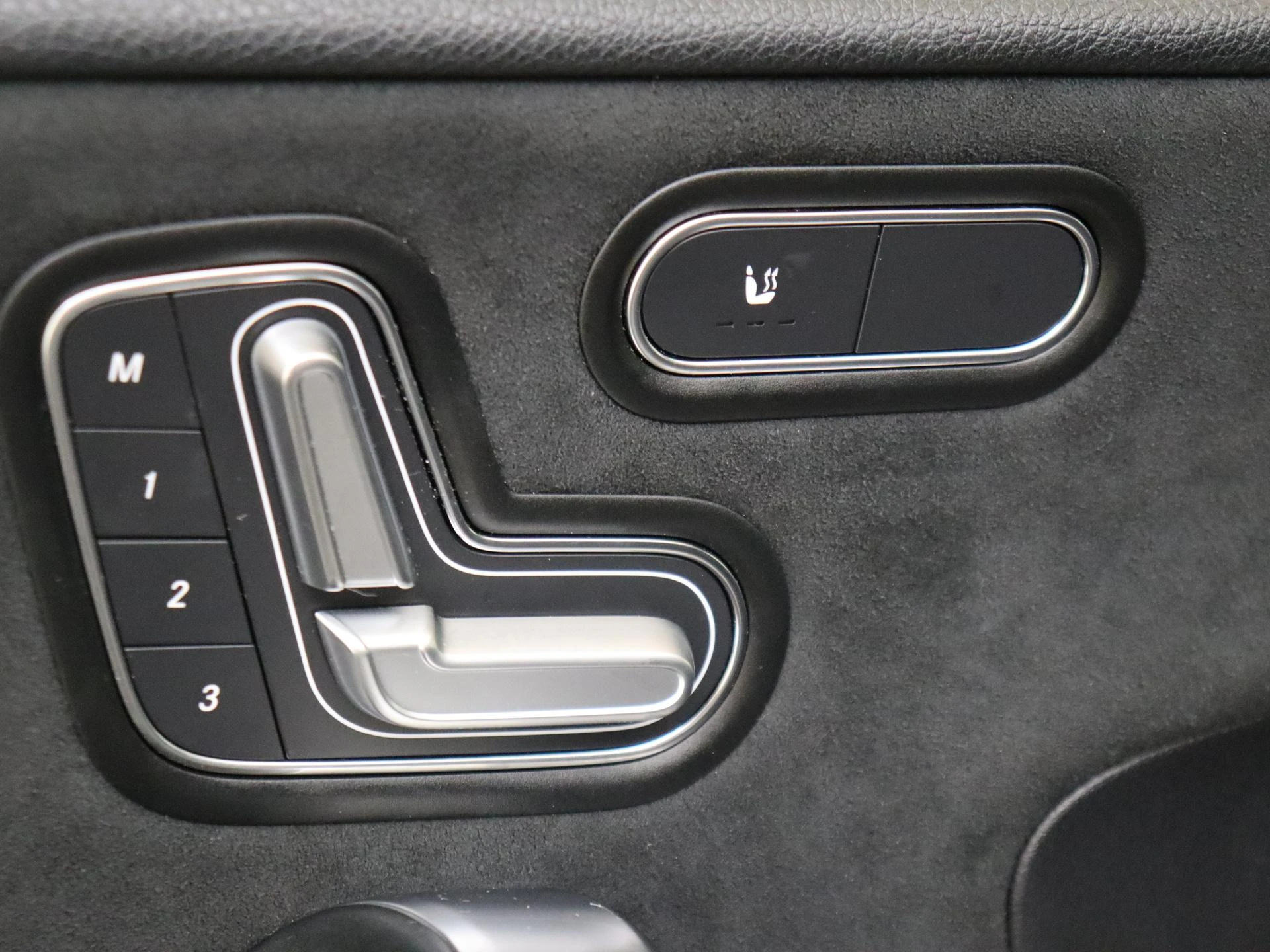 Mercedes-Benz-A-Klasse-image-25