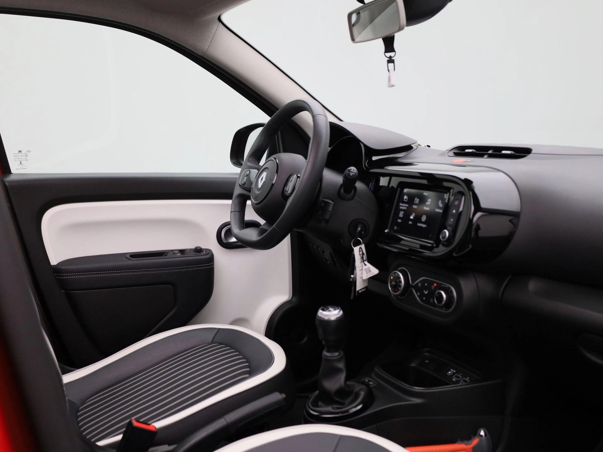 Renault-Twingo-image-28