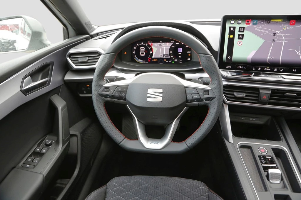 SEAT Leon FR 1.5 e TSI UPE 42.725 Business 18" Navi