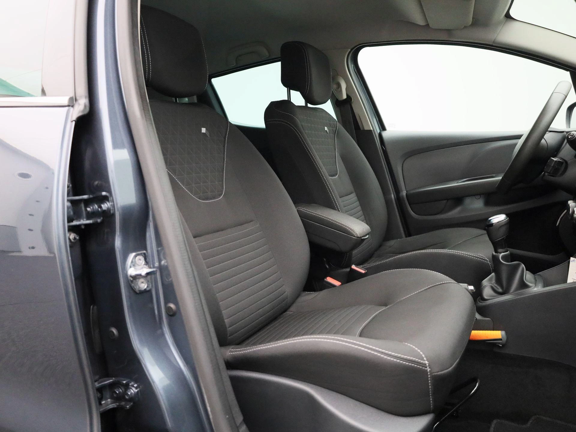 Renault-Clio-image-30