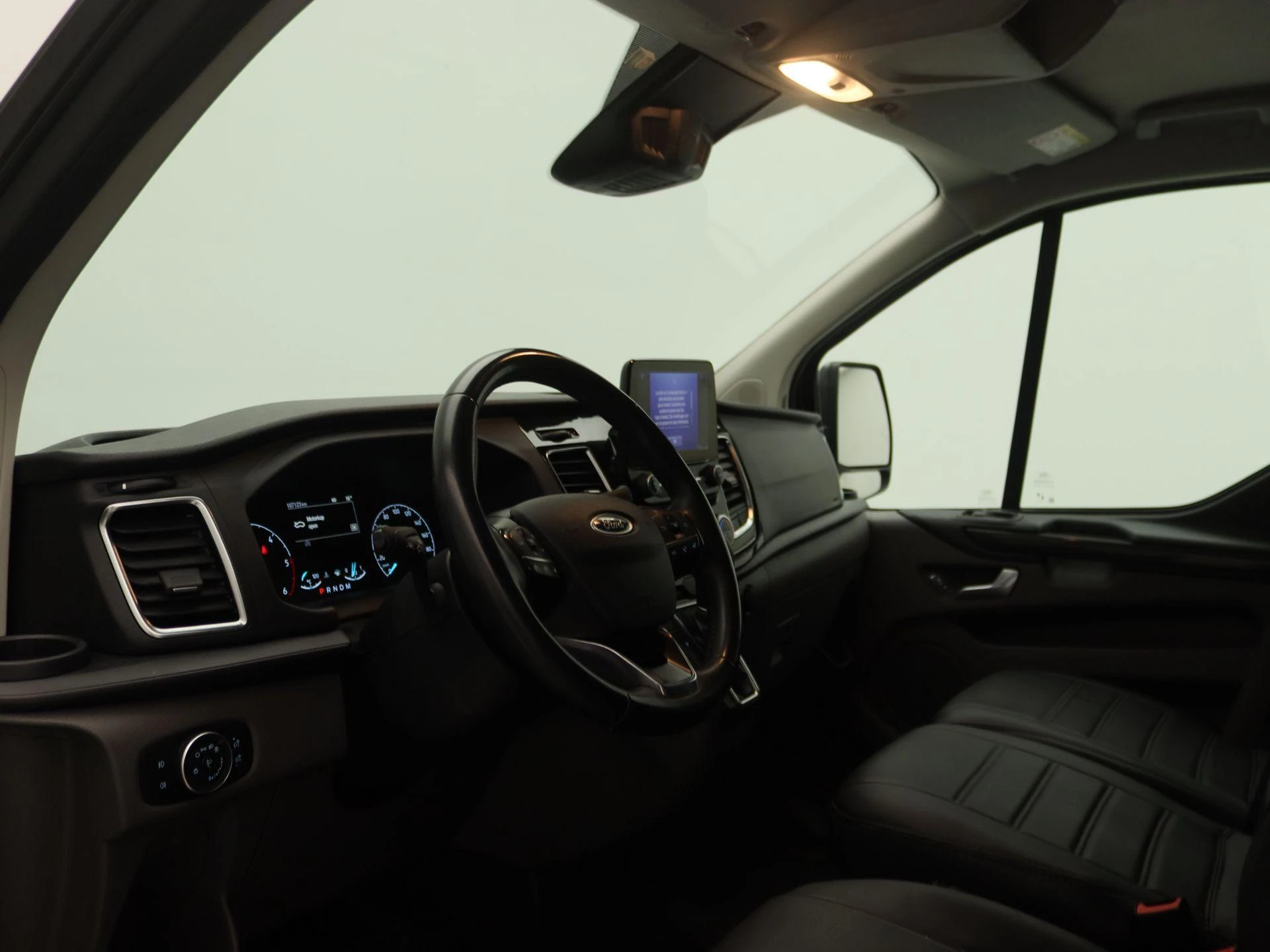 Ford-Transit Custom-image-19