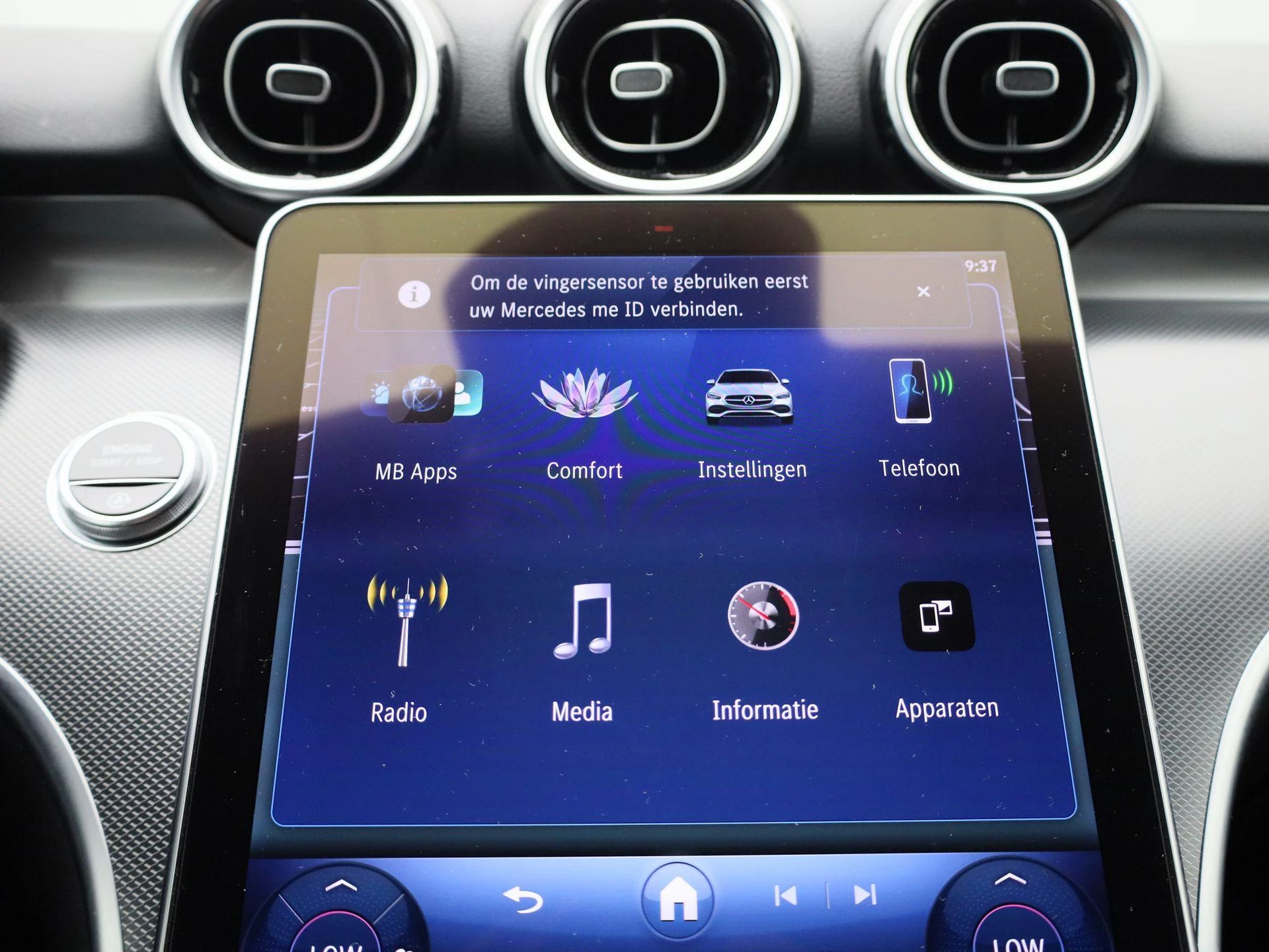 Mercedes-Benz-C-Klasse-image-20