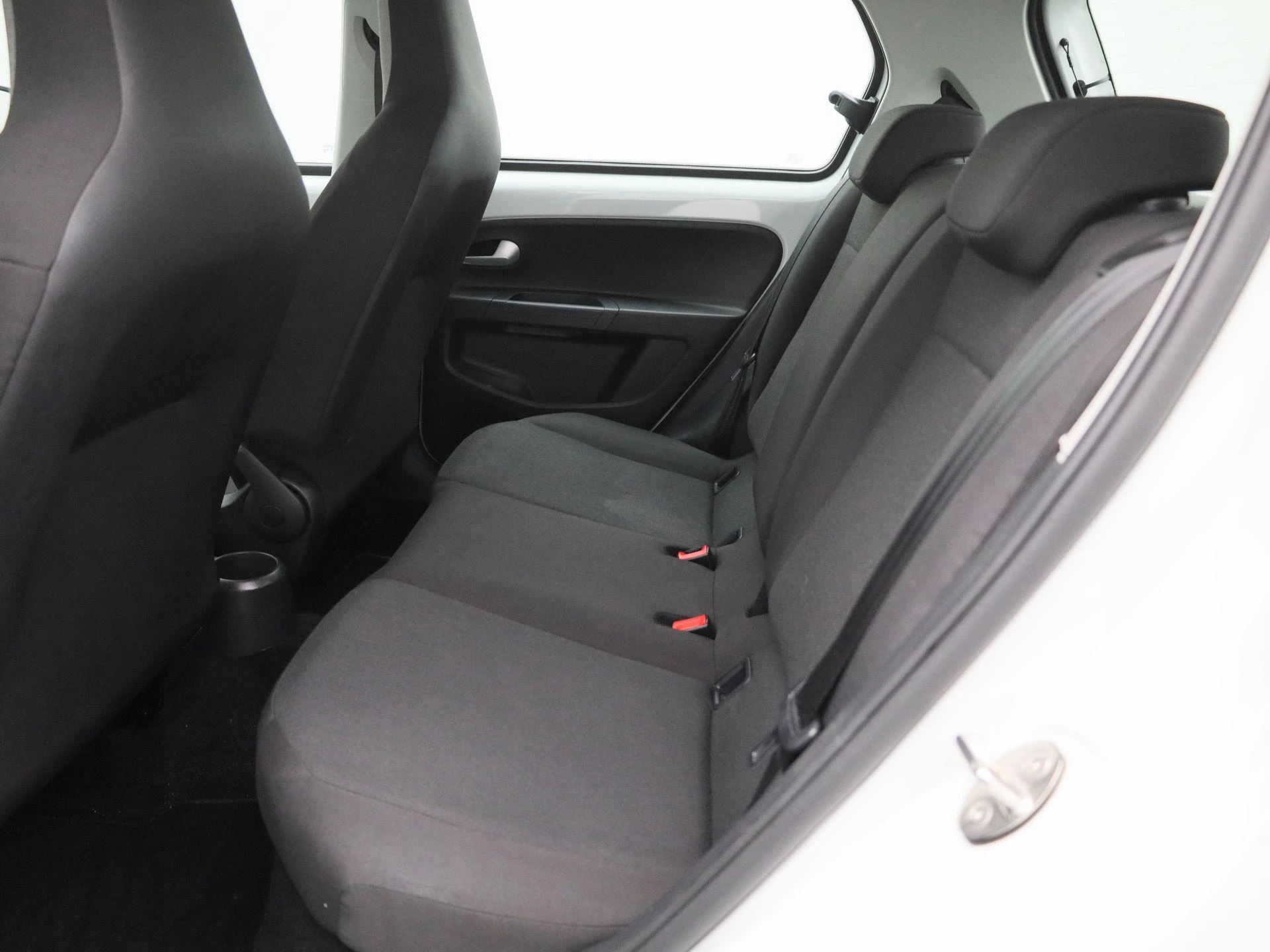 Volkswagen-up!-image-8