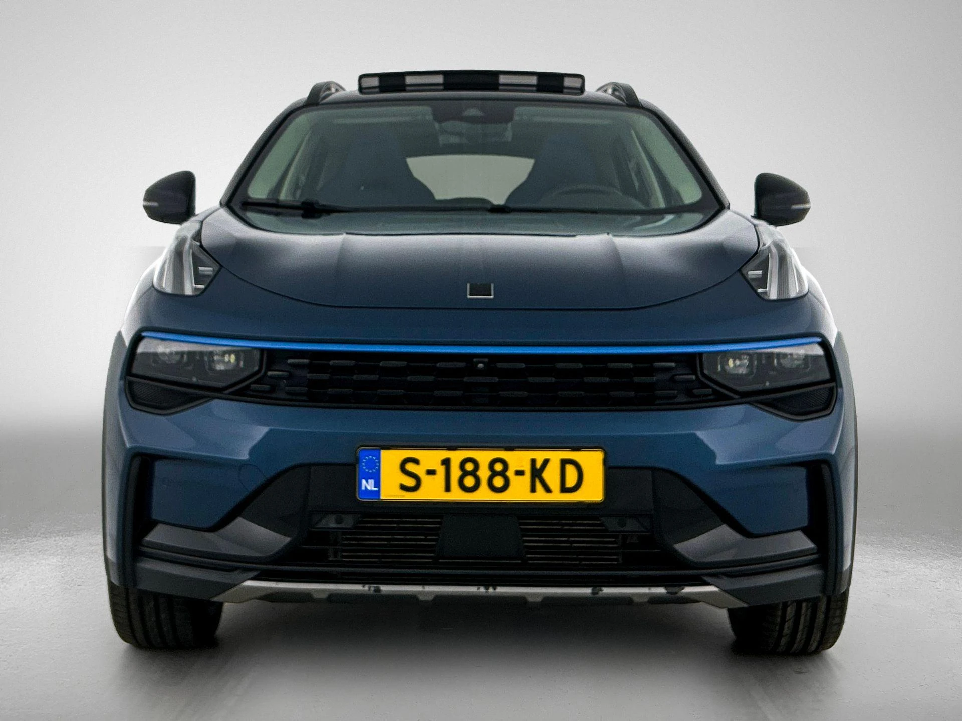 Lynk & Co-01-image-4