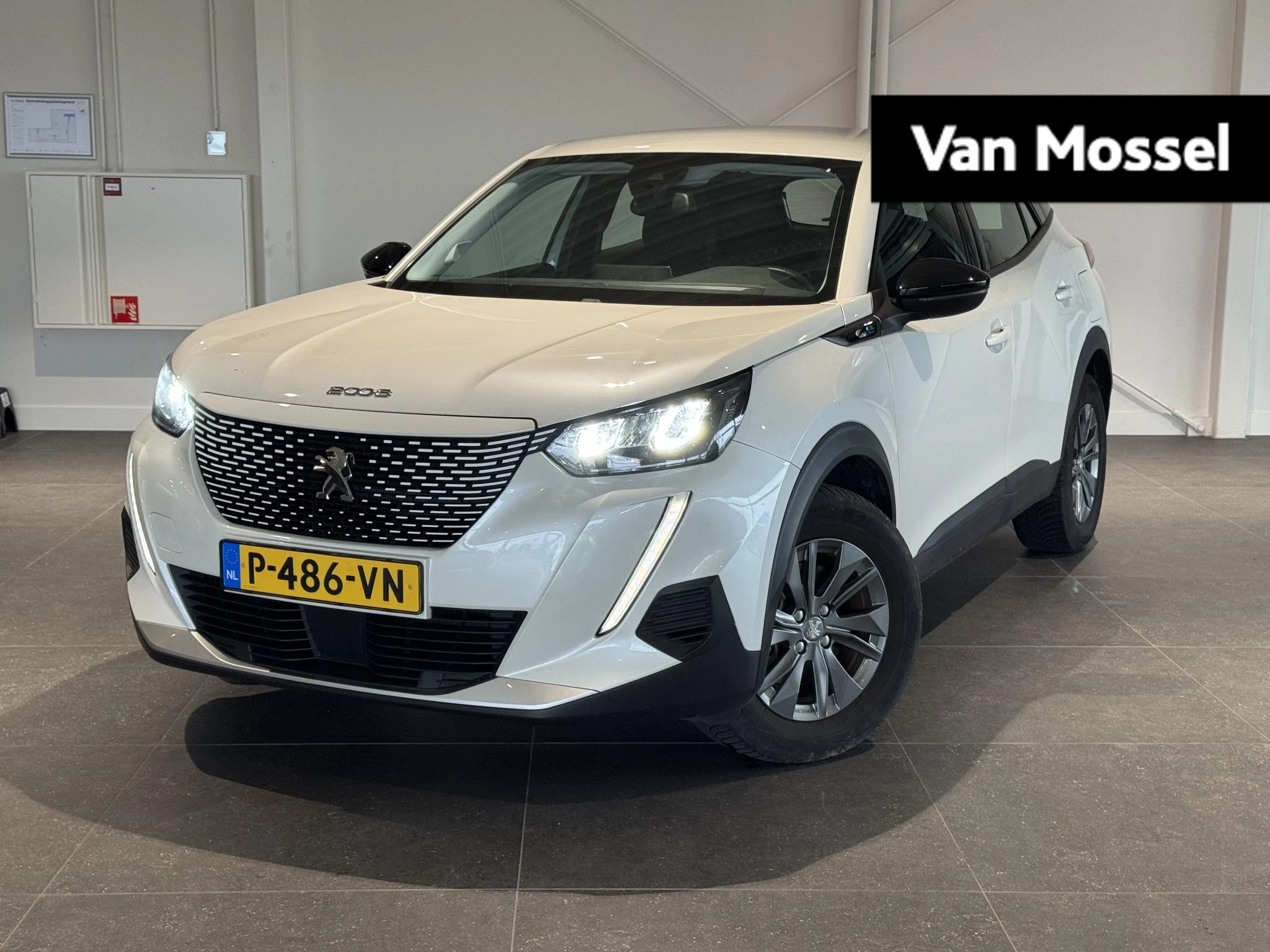 Peugeot-e-2008-image-0